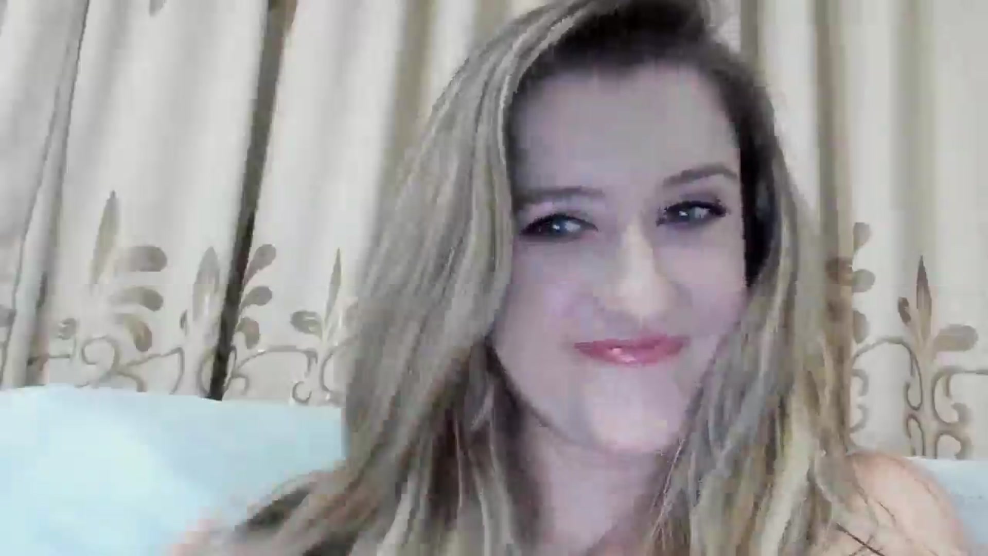 Gallery image thumbnail from BestDream's myfreecams stream on, 01/04/2026, 22:18 image 2 of 20