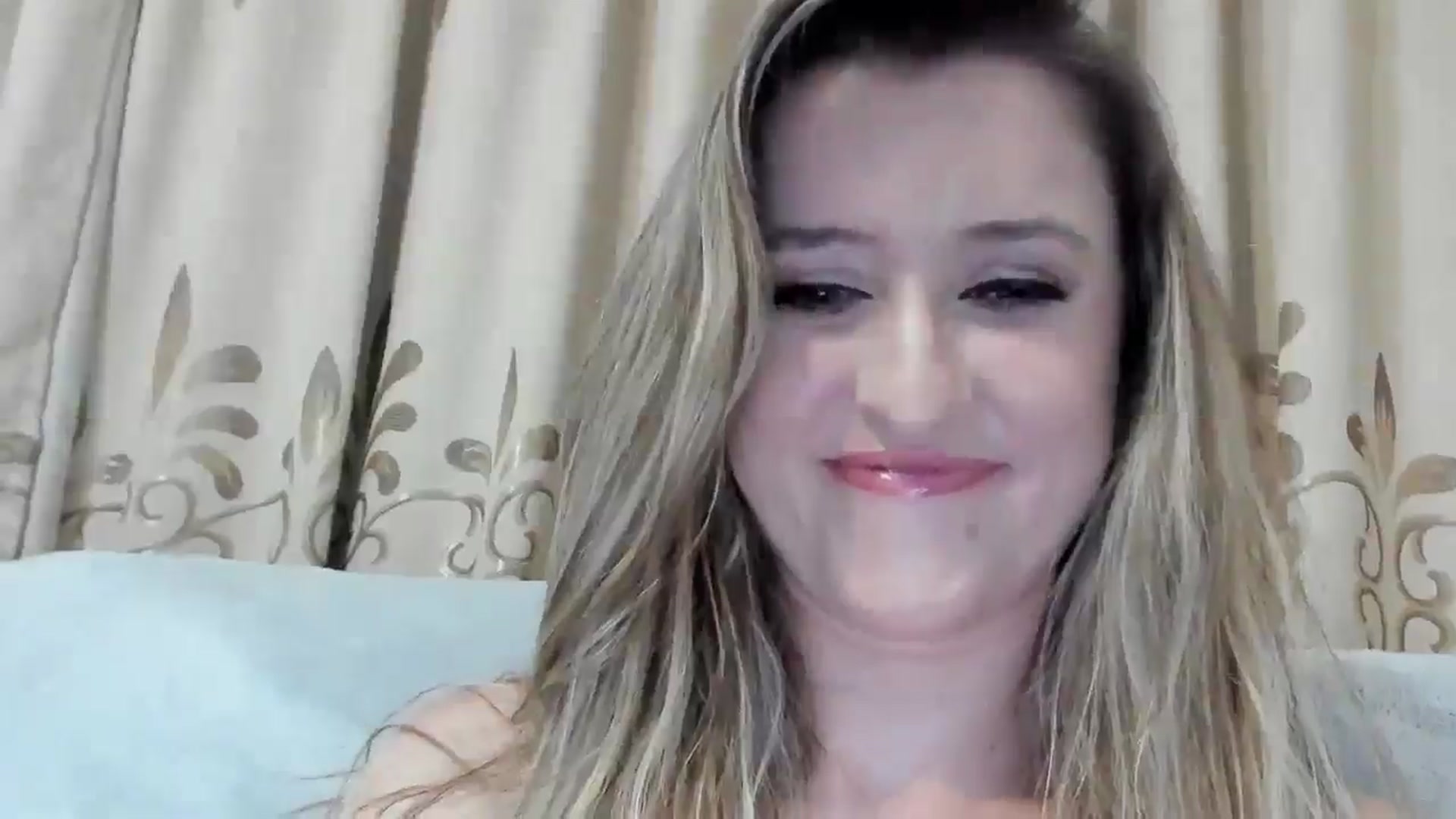 Gallery image thumbnail from BestDream's myfreecams stream on, 01/04/2026, 22:18 image 11 of 20