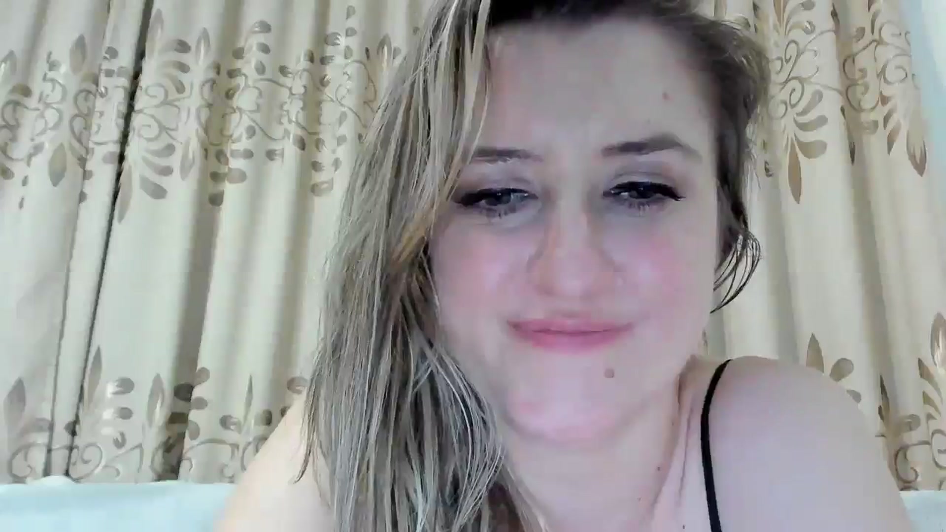 Gallery image thumbnail from BestDream's myfreecams stream on, 01/06/2026, 04:18 image 9 of 20