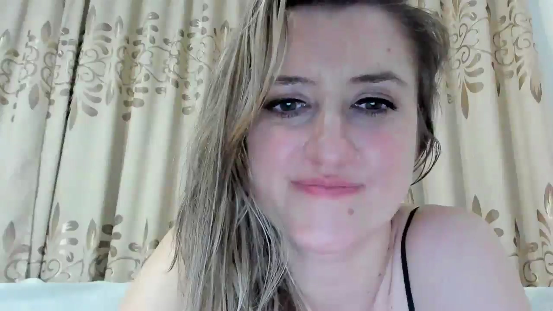 Gallery image thumbnail from BestDream's myfreecams stream on, 01/06/2026, 04:18 image 10 of 20