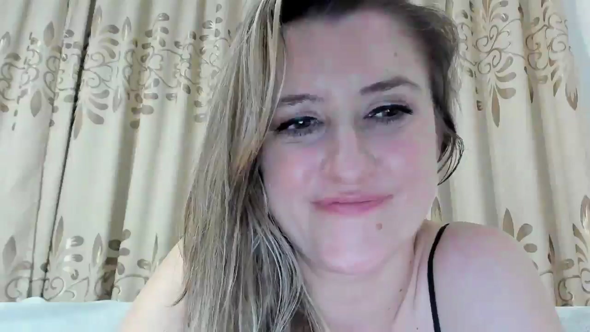 Gallery image thumbnail from BestDream's myfreecams stream on, 01/06/2026, 04:18 image 12 of 20