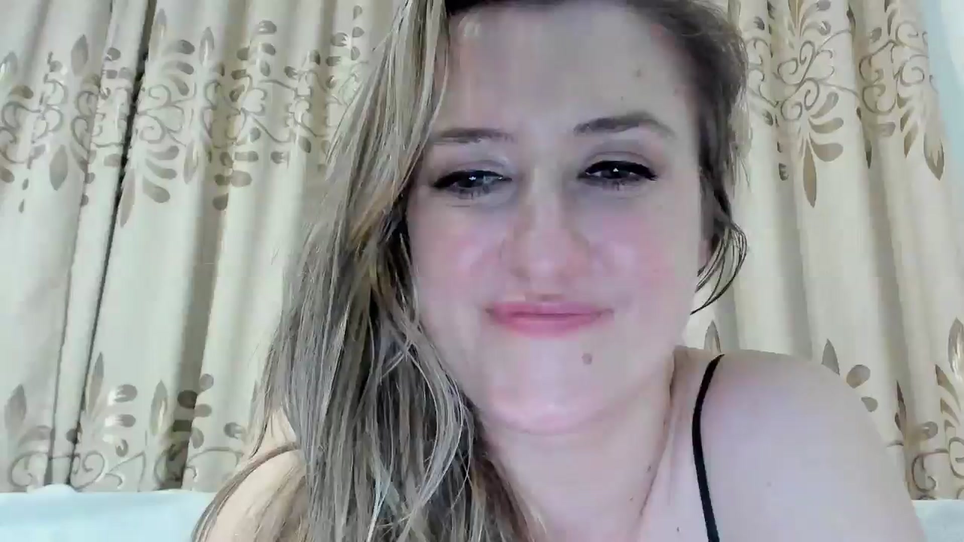 Gallery image thumbnail from BestDream's myfreecams stream on, 01/06/2026, 04:18 image 7 of 20