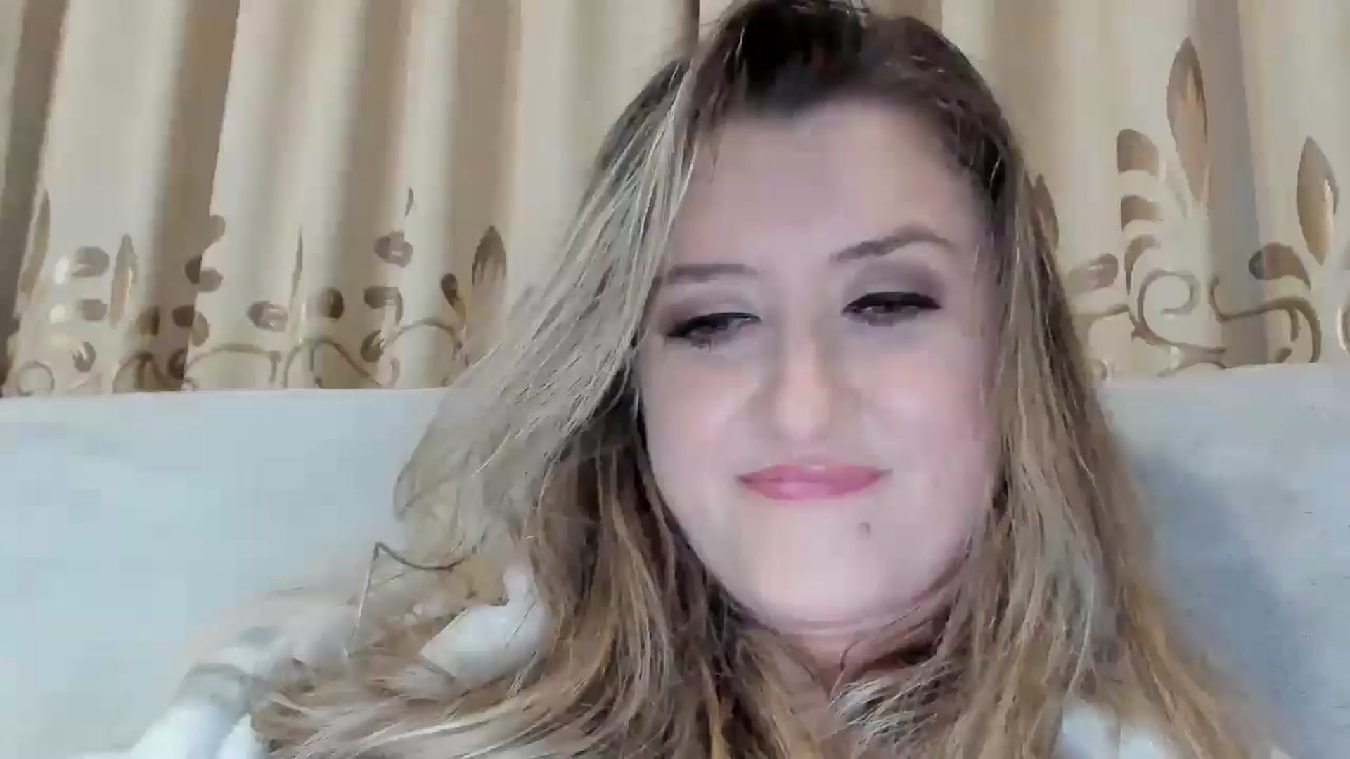 Gallery image thumbnail from BestDream's myfreecams stream on, 01/06/2026, 23:42 image 14 of 20