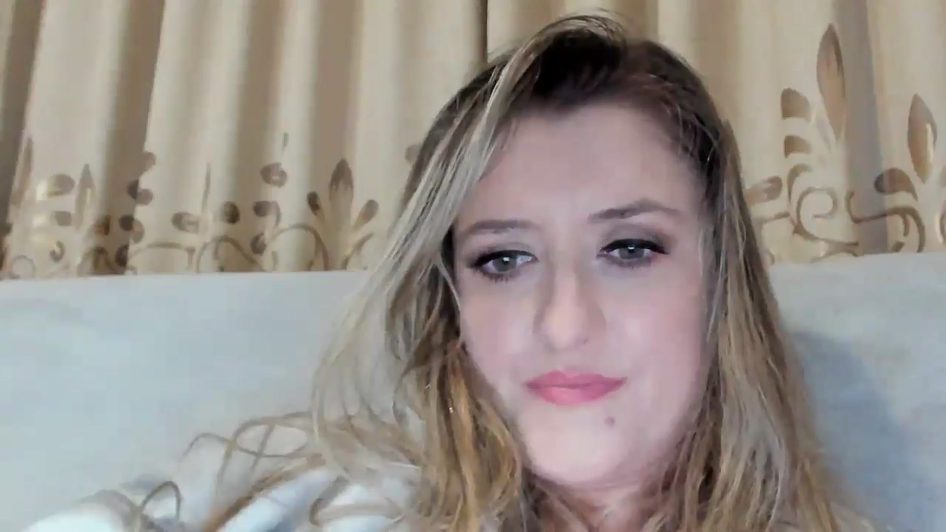 Gallery image thumbnail from BestDream's myfreecams stream on, 01/06/2026, 23:42 image 18 of 20