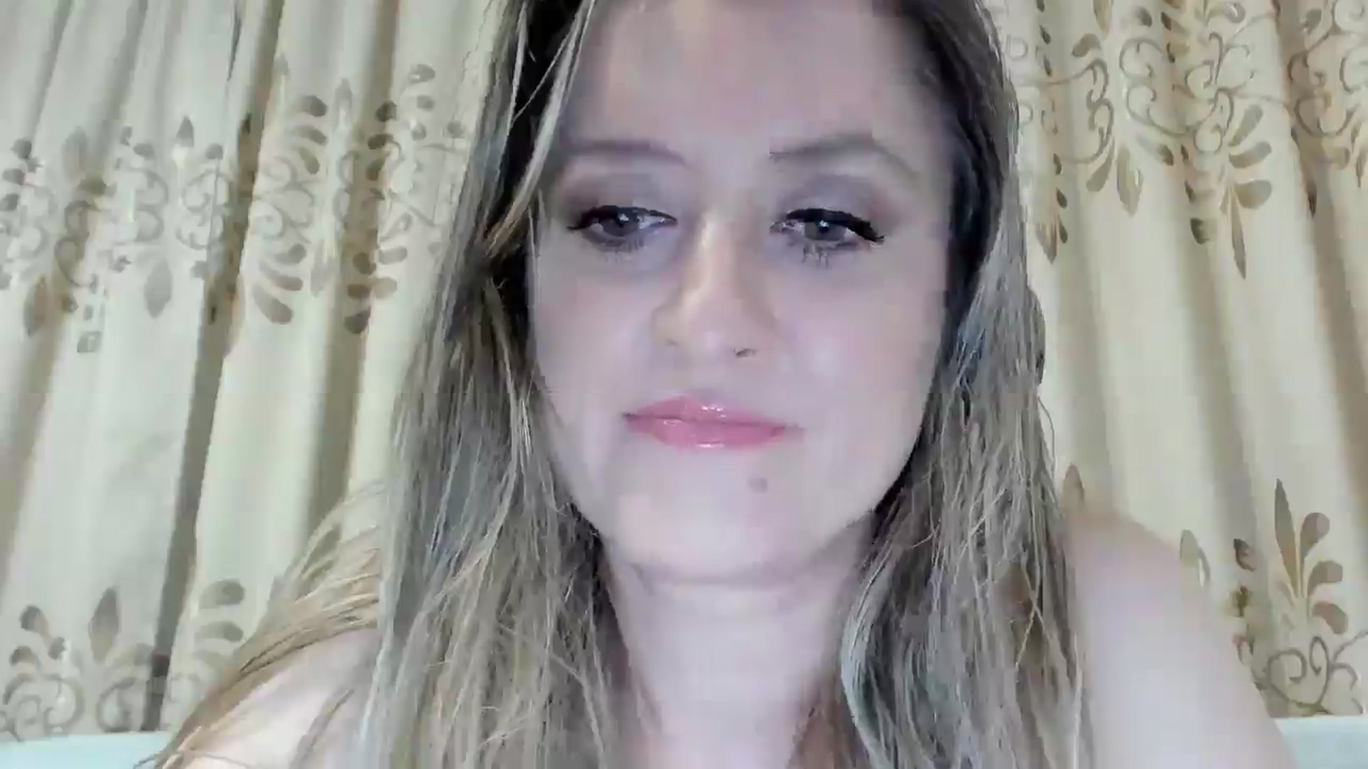 Gallery image thumbnail from BestDream's myfreecams stream on, 01/08/2026, 23:19 image 9 of 20