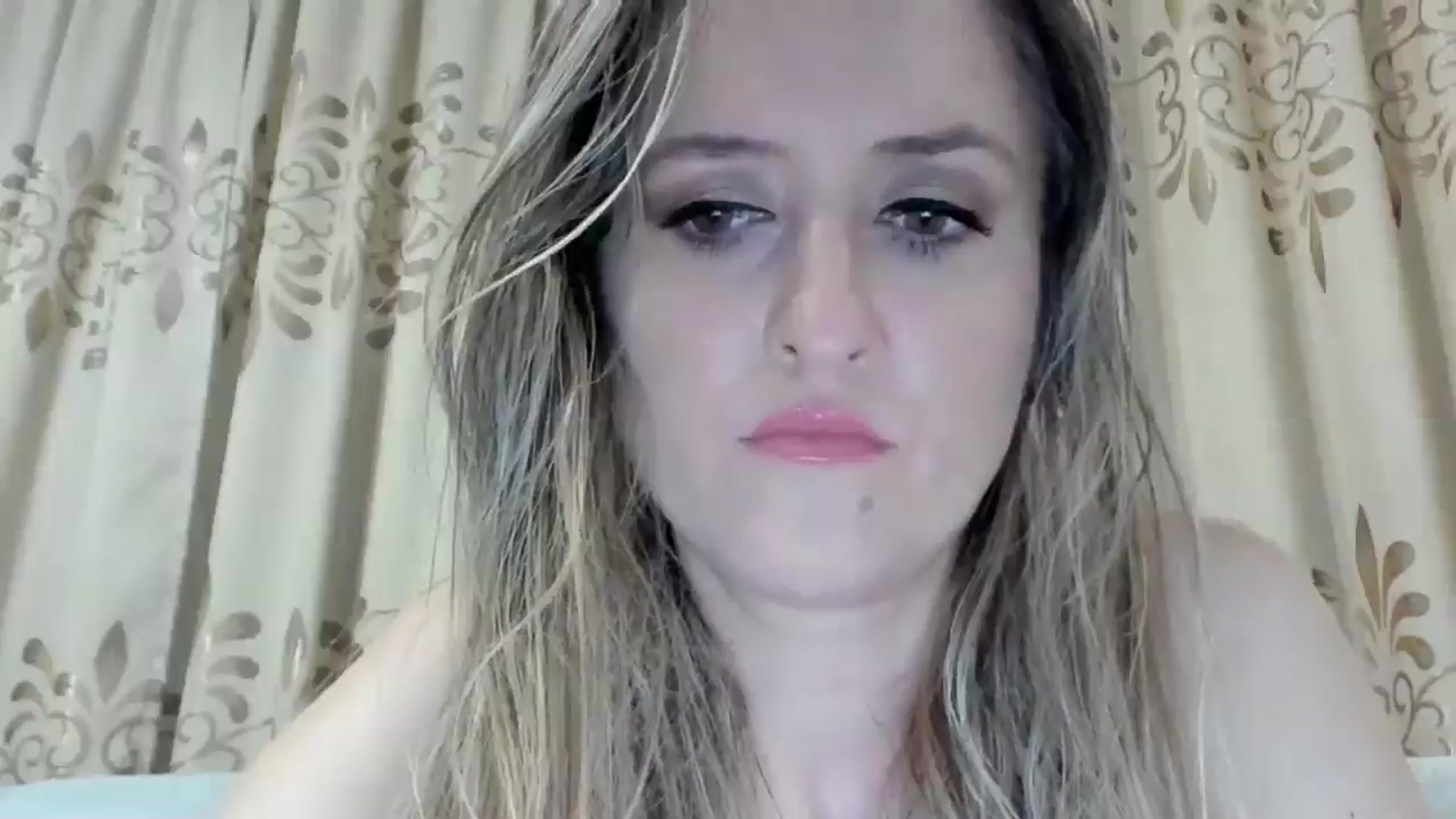 Gallery image thumbnail from BestDream's myfreecams stream on, 01/08/2026, 23:19 image 3 of 20