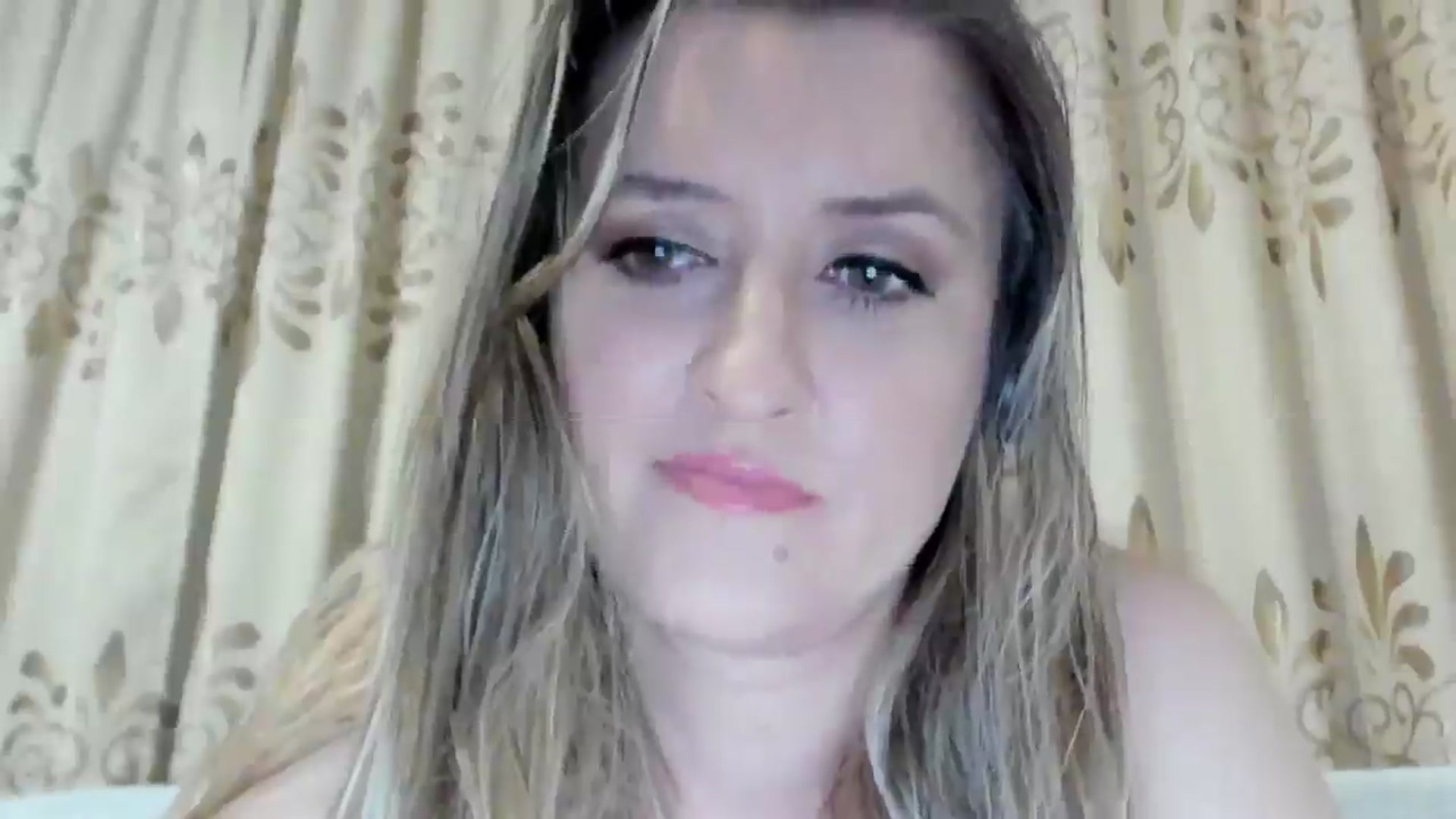 Gallery image thumbnail from BestDream's myfreecams stream on, 01/08/2026, 23:19 image 10 of 20