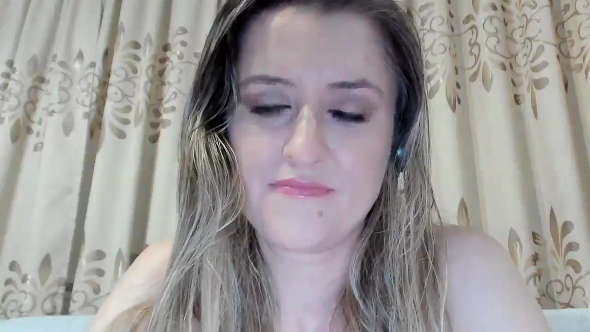 Gallery image thumbnail from BestDream's myfreecams stream on, 01/08/2026, 23:19 image 13 of 20
