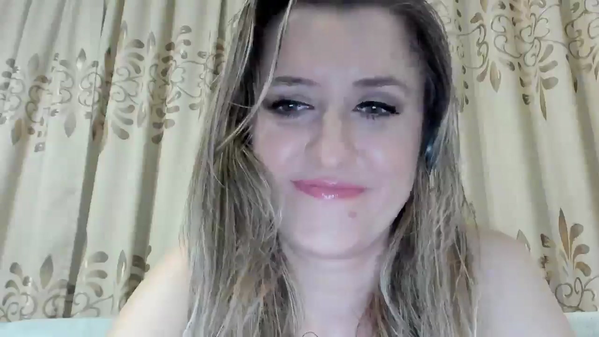 Gallery image thumbnail from BestDream's myfreecams stream on, 01/08/2026, 23:19 image 12 of 20