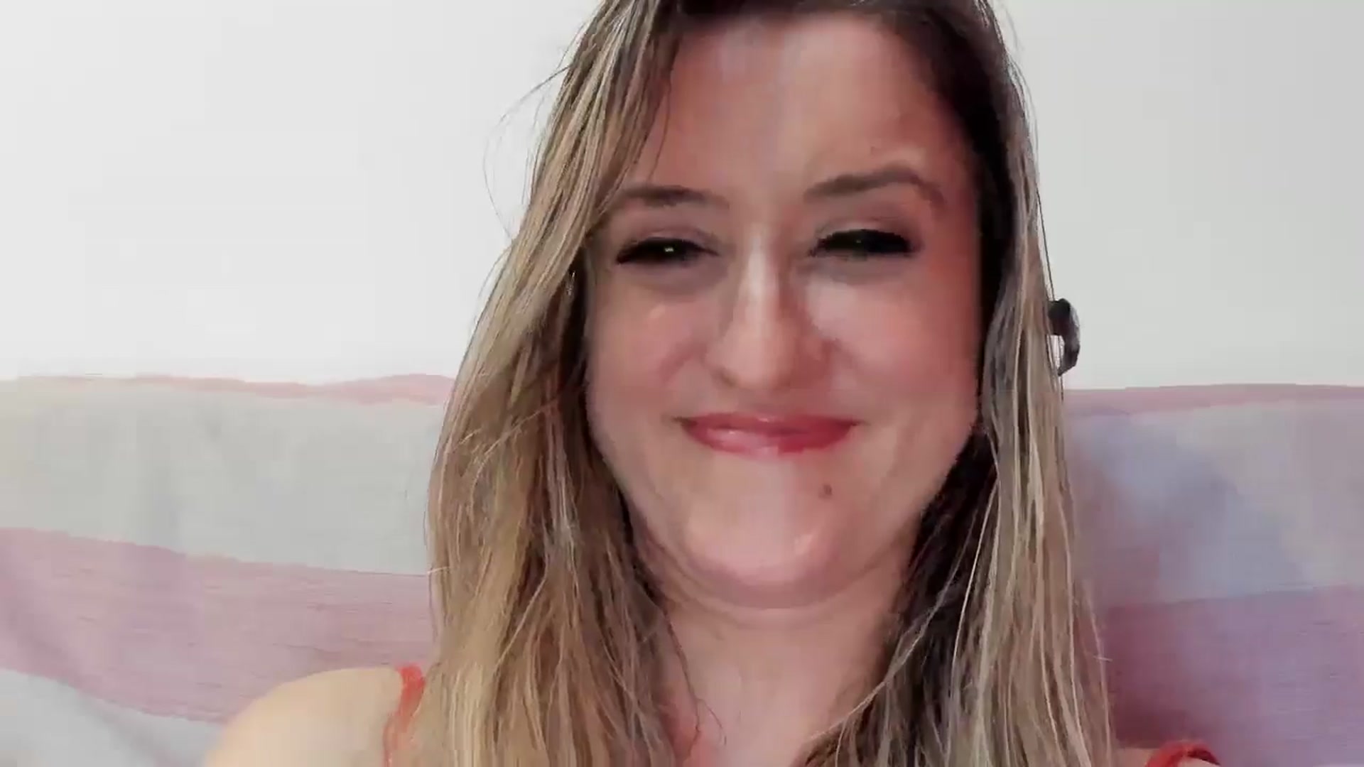 Gallery image thumbnail from BestDream's myfreecams stream on, 01/18/2026, 01:51 image 12 of 20