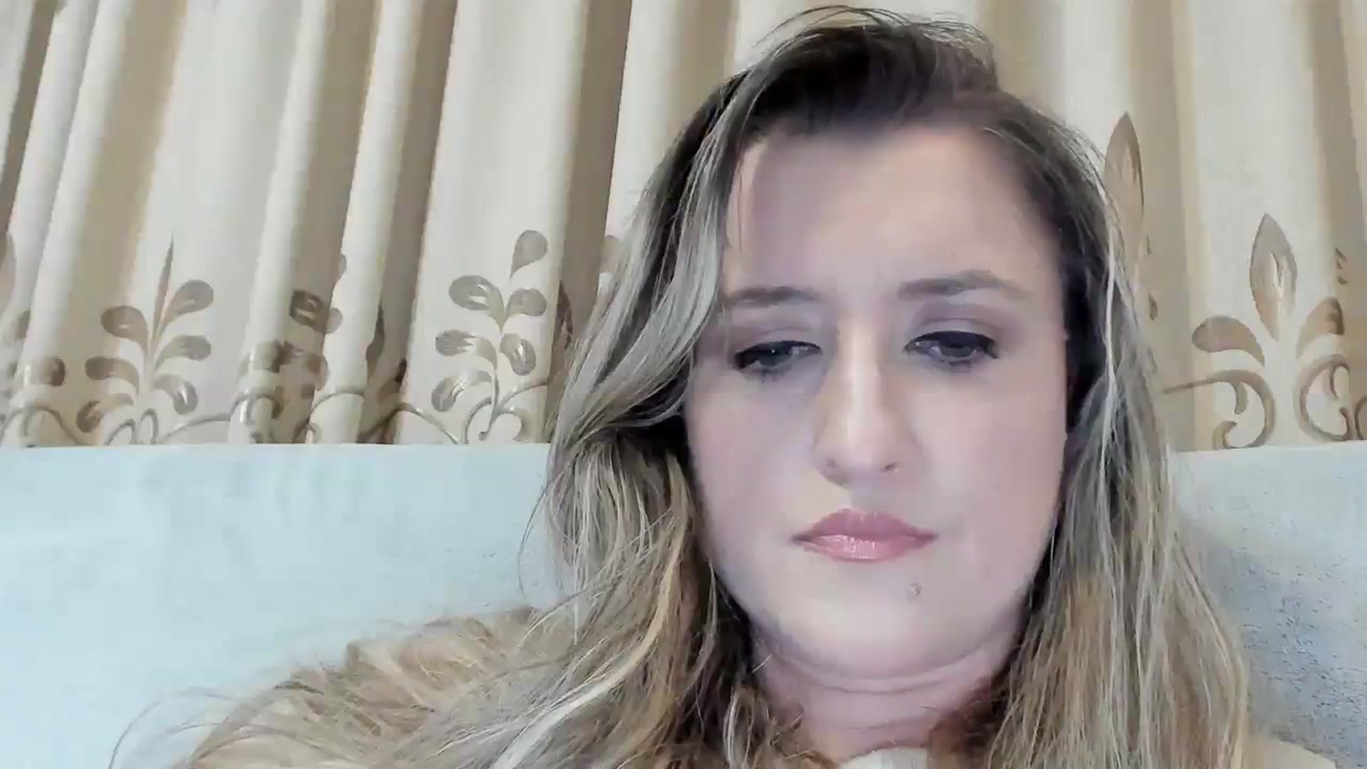 Gallery image thumbnail from BestDream's myfreecams stream on, 01/27/2026, 24:24 image 6 of 20