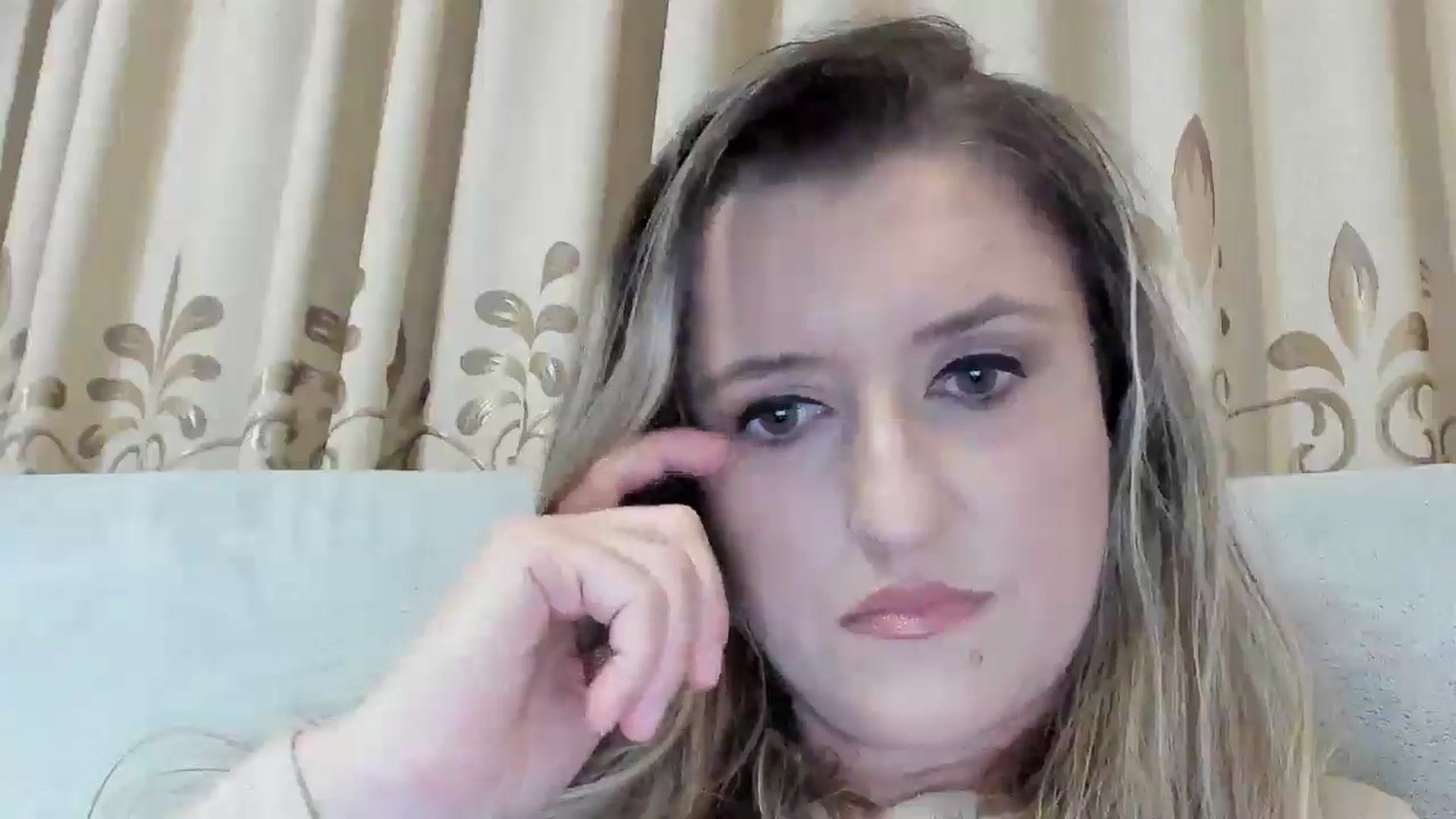 Gallery image thumbnail from BestDream's myfreecams stream on, 01/27/2026, 24:24 image 5 of 20
