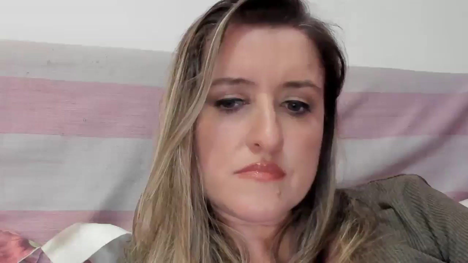 Gallery image thumbnail from BestDream's myfreecams stream on, 01/28/2026, 24:05 image 1 of 20