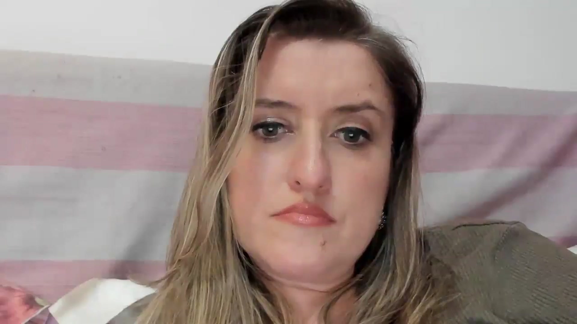Gallery image thumbnail from BestDream's myfreecams stream on, 01/28/2026, 24:05 image 3 of 20