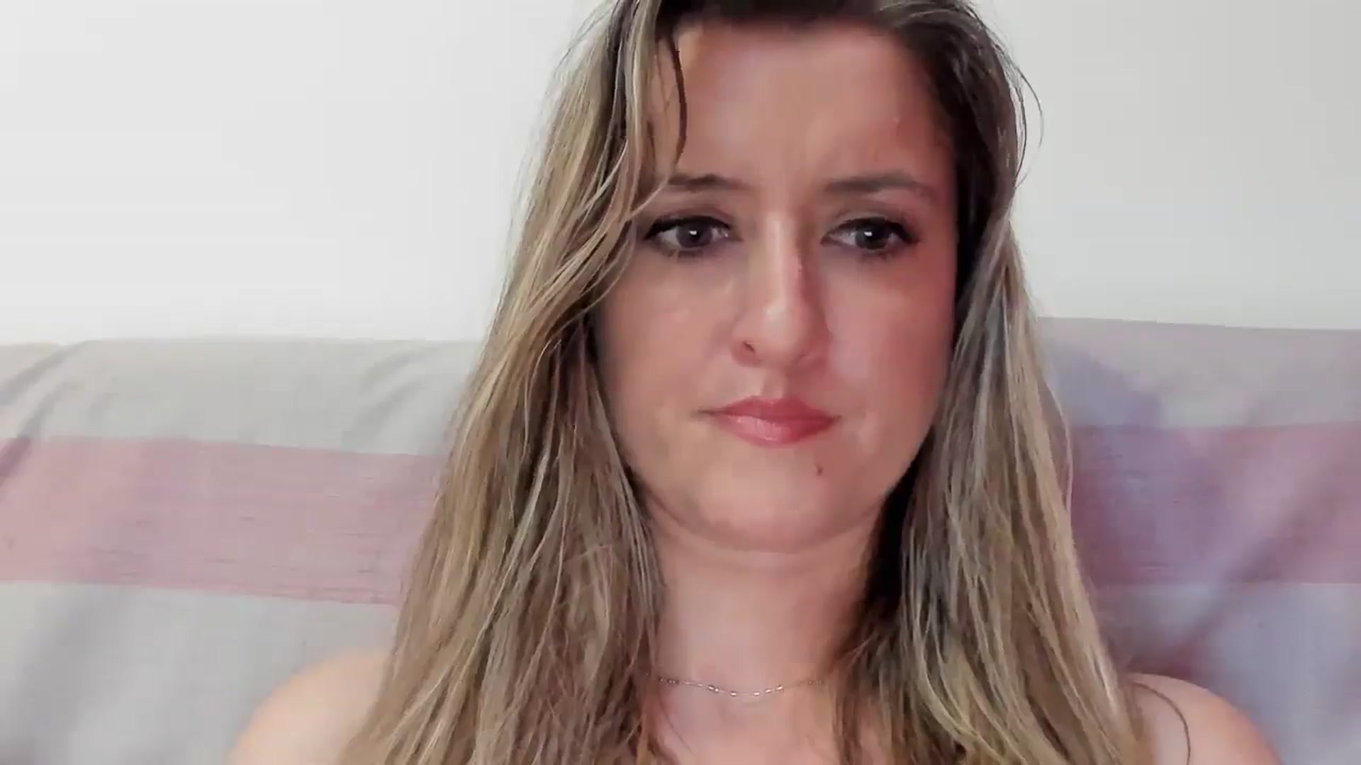 Gallery image thumbnail from BestDream's myfreecams stream on, 01/29/2026, 24:37 image 16 of 20