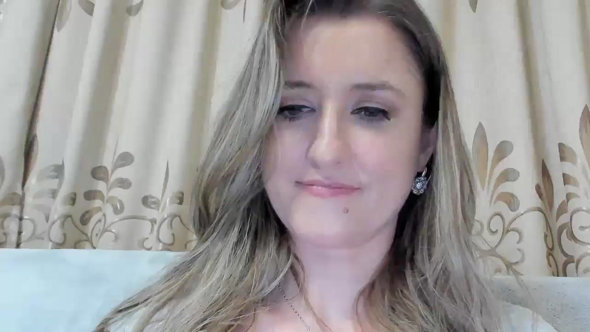 Gallery image thumbnail from BestDream's myfreecams stream on, 02/01/2026, 23:13 image 9 of 20