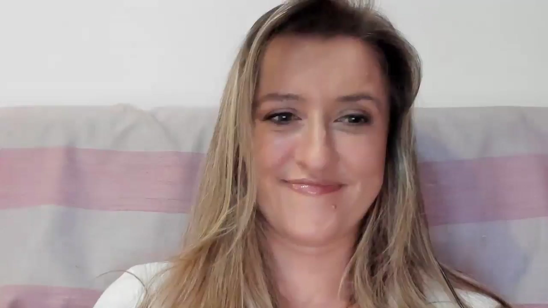 Gallery image thumbnail from BestDream's myfreecams stream on, 02/12/2026, 24:01 image 19 of 20