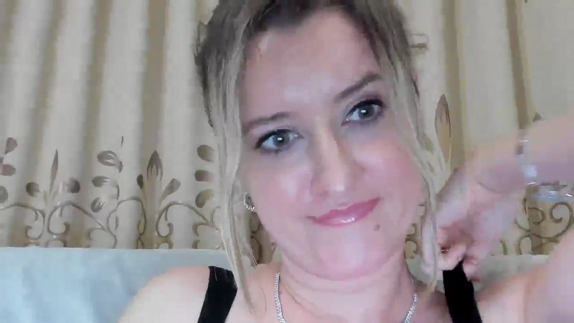 Gallery image thumbnail from BestDream's myfreecams stream on, 02/15/2026, 23:55 image 17 of 20