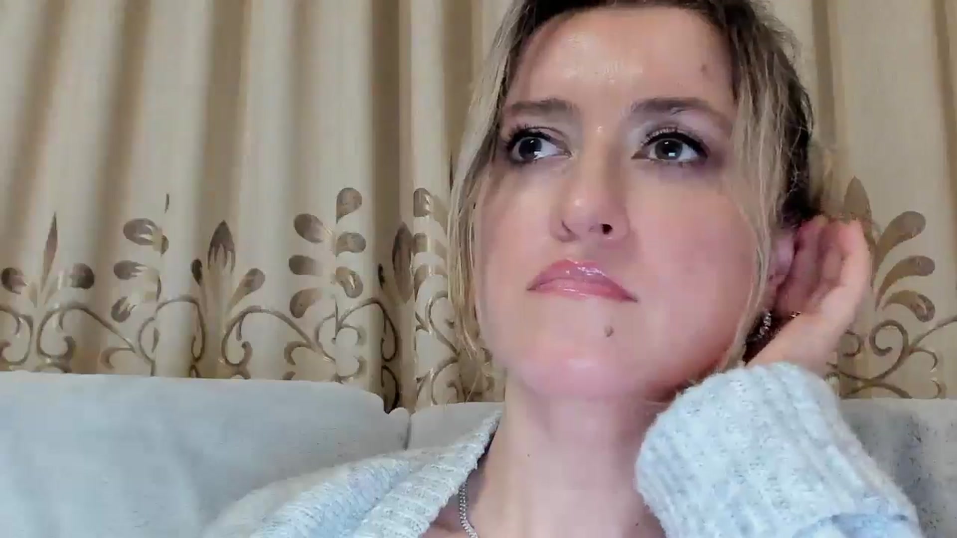 Gallery image thumbnail from BestDream's myfreecams stream on, 02/16/2026, 24:43 image 16 of 20