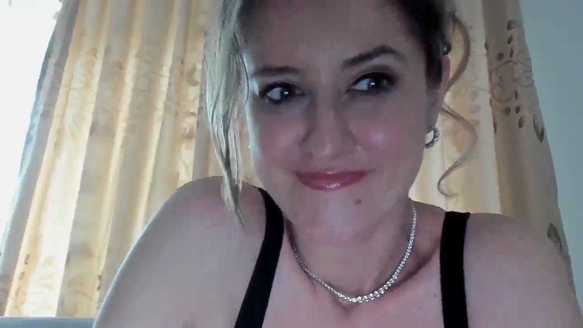 Gallery image thumbnail from BestDream's myfreecams stream on, 02/16/2026, 10:53 image 17 of 20