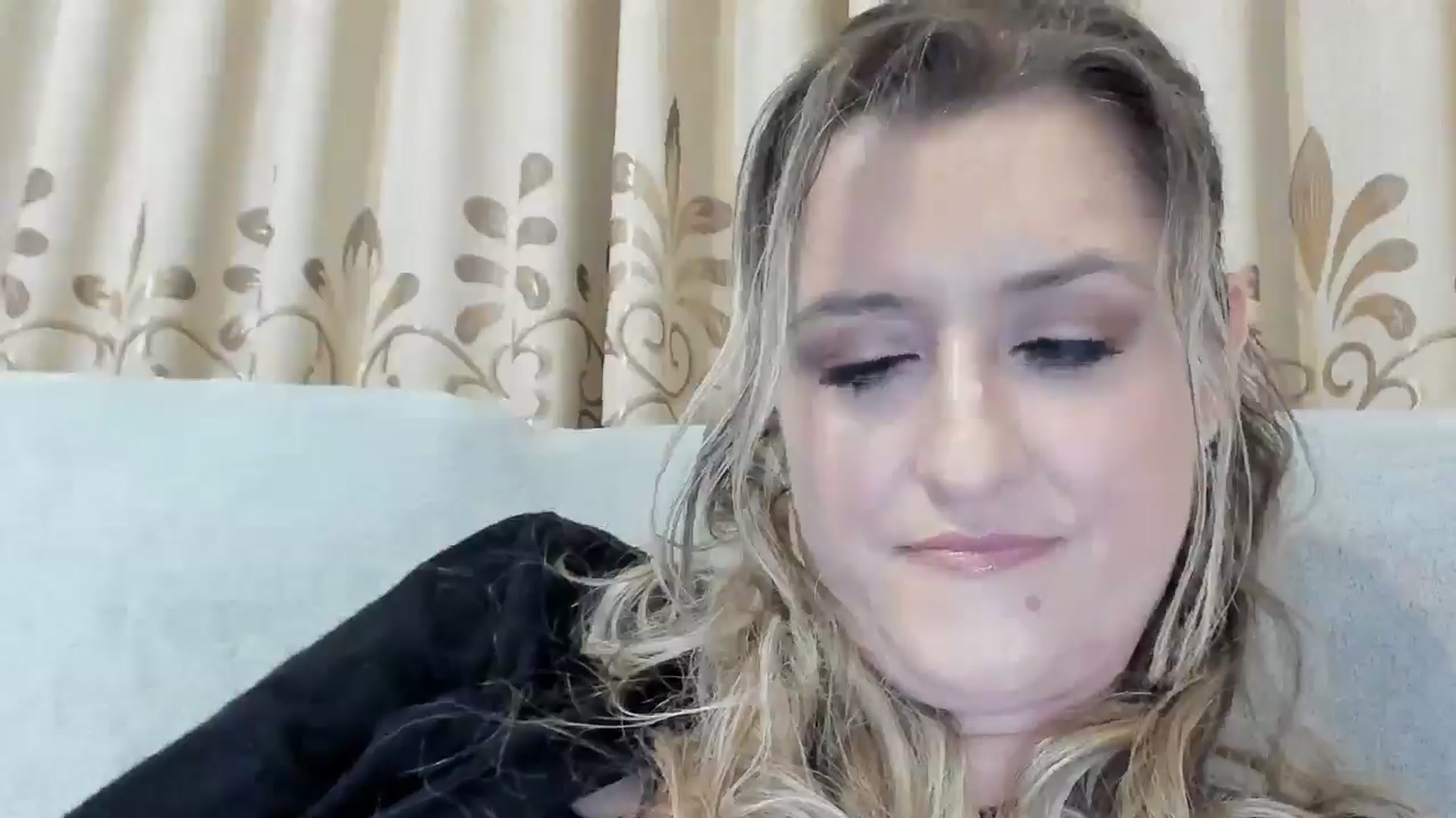 Gallery image thumbnail from BestDream's myfreecams stream on, 02/16/2026, 23:36 image 13 of 20