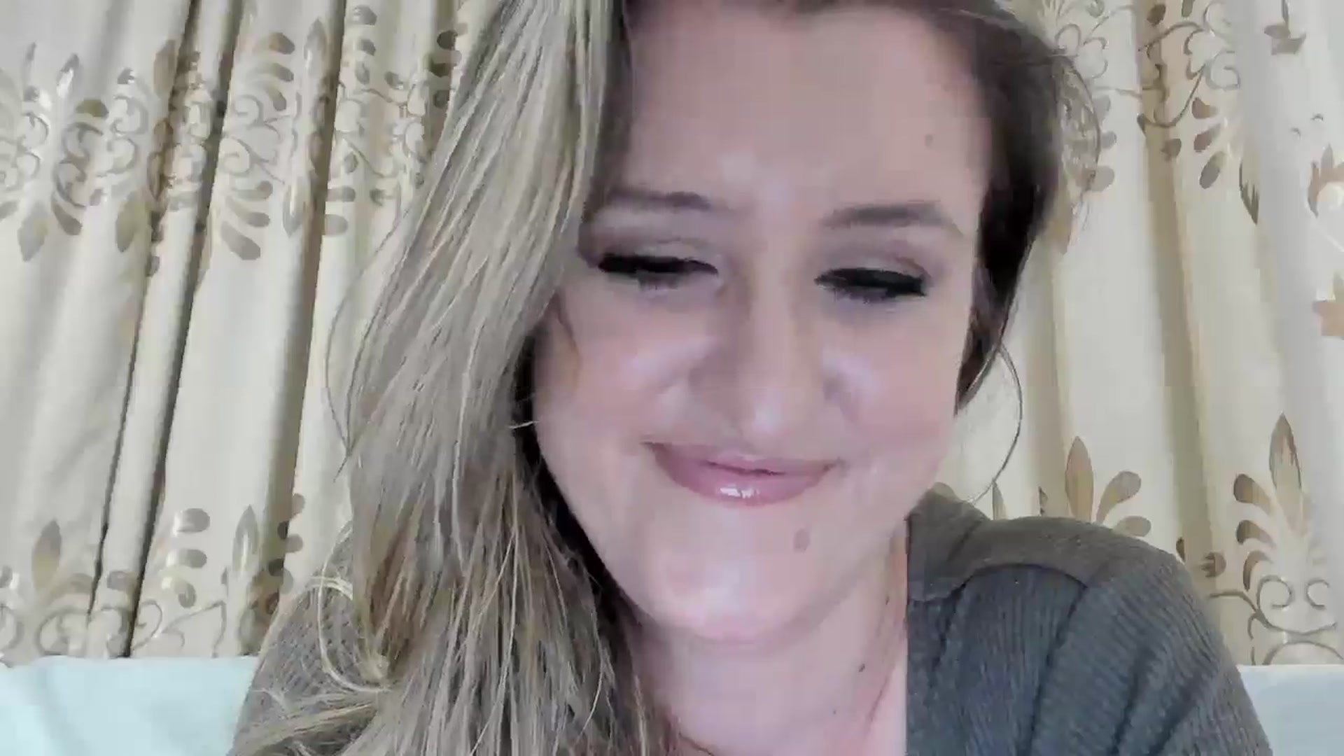 Gallery image thumbnail from BestDream's myfreecams stream on, 02/17/2026, 22:58 image 13 of 20