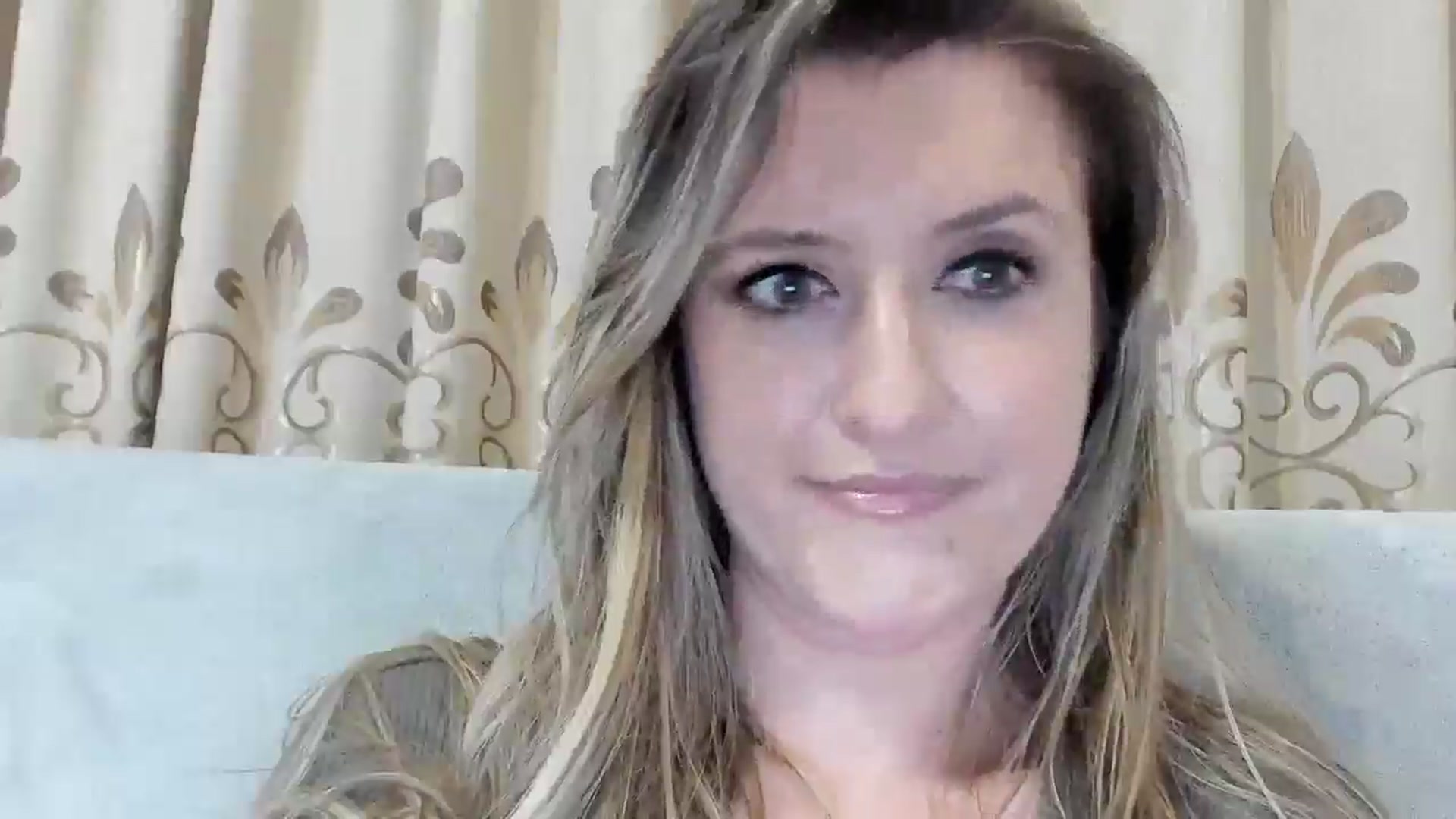 Gallery image thumbnail from BestDream's myfreecams stream on, 02/17/2026, 23:52 image 5 of 20