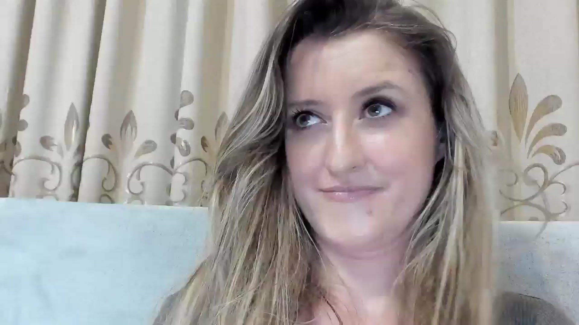 Gallery image thumbnail from BestDream's myfreecams stream on, 02/18/2026, 01:02 image 18 of 20