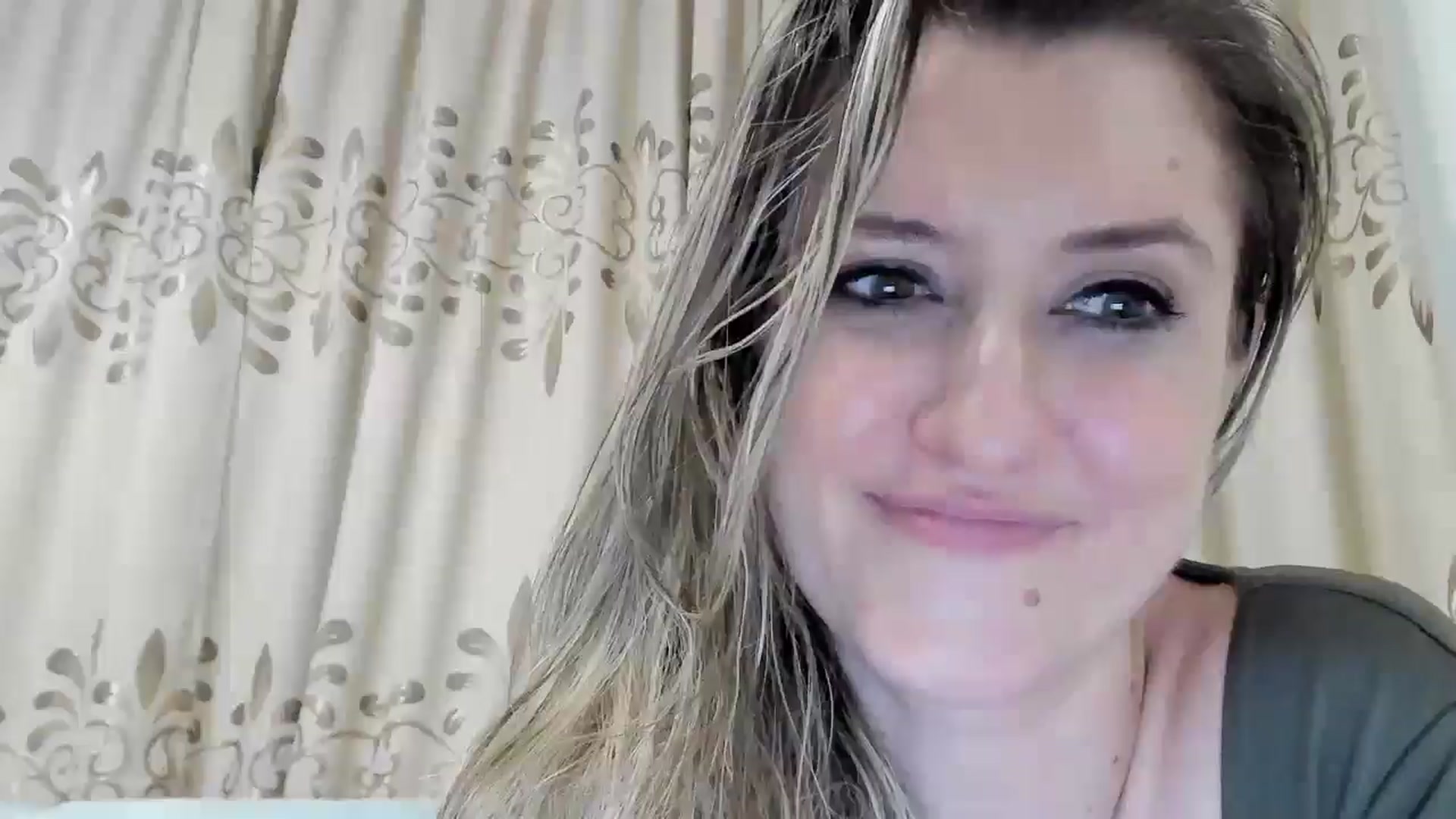 Gallery image thumbnail from BestDream's myfreecams stream on, 03/01/2026, 02:33 image 6 of 20