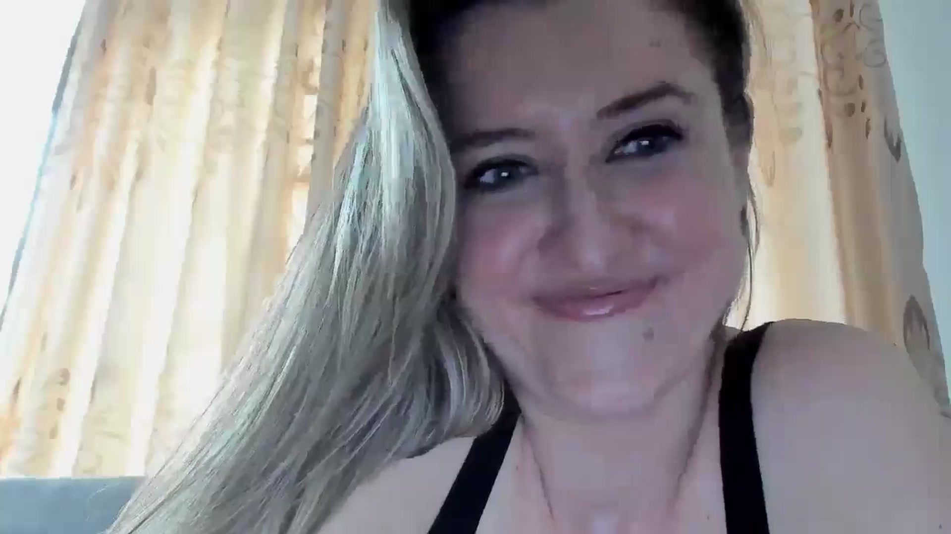 Gallery image thumbnail from BestDream's myfreecams stream on, 03/02/2026, 12:37 image 17 of 20