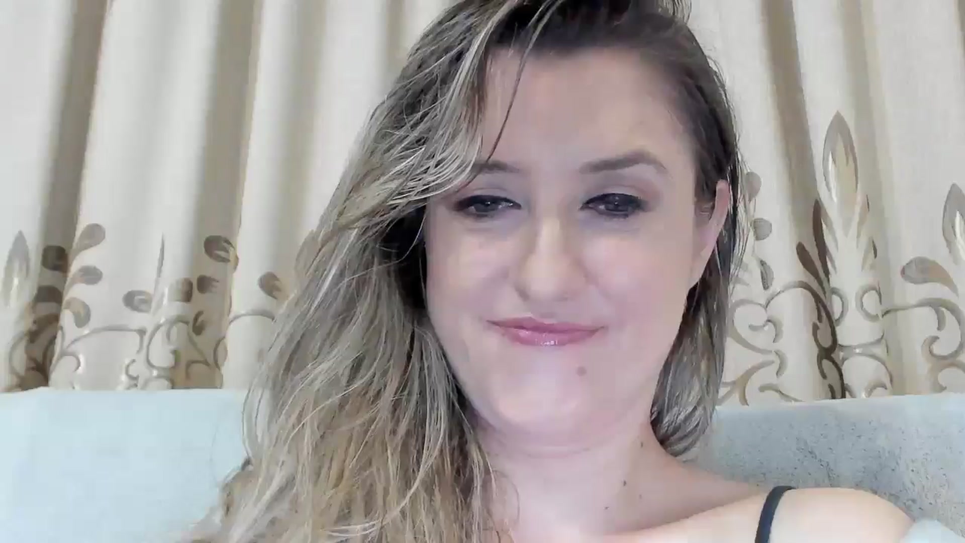 Gallery image thumbnail from BestDream's myfreecams stream on, 03/05/2026, 01:09 image 13 of 20