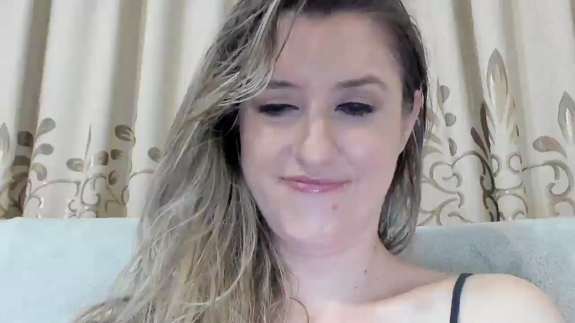 Gallery image thumbnail from BestDream's myfreecams stream on, 03/05/2026, 01:09 image 12 of 20