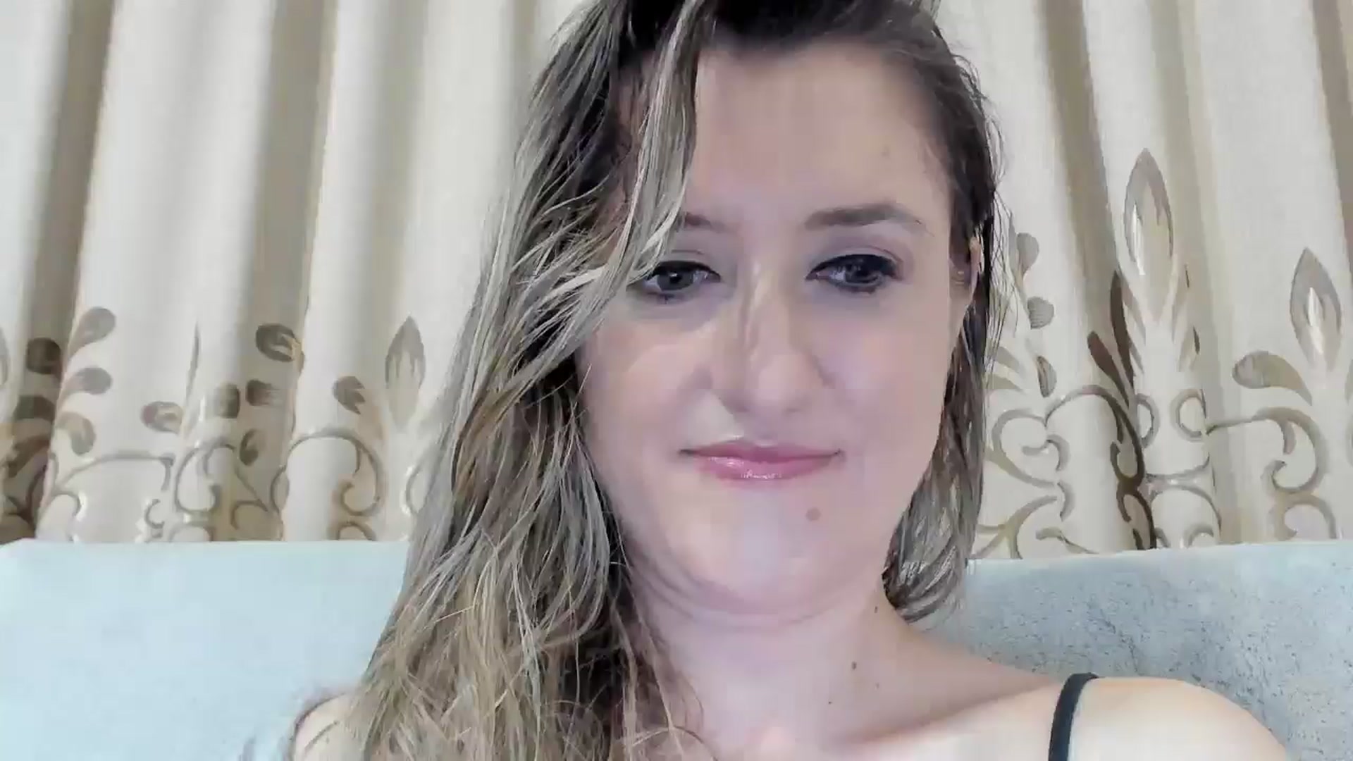 Gallery image thumbnail from BestDream's myfreecams stream on, 03/05/2026, 01:09 image 10 of 20