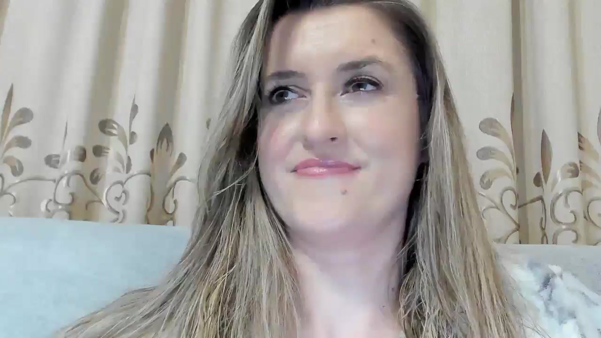 Gallery image thumbnail from BestDream's myfreecams stream on, 03/07/2026, 22:55 image 6 of 20