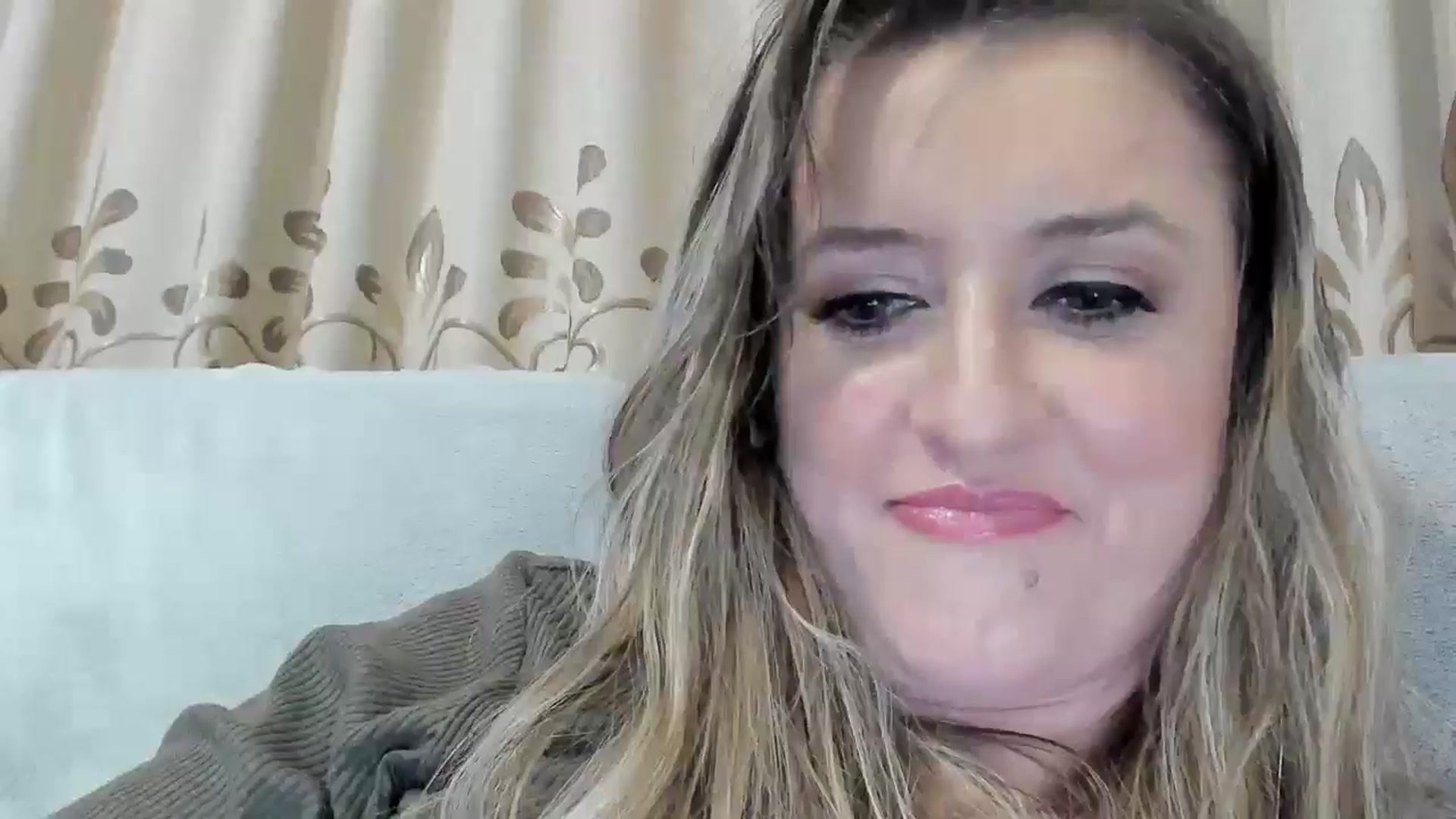 Gallery image thumbnail from BestDream's myfreecams stream on, 03/13/2026, 24:25 image 15 of 20