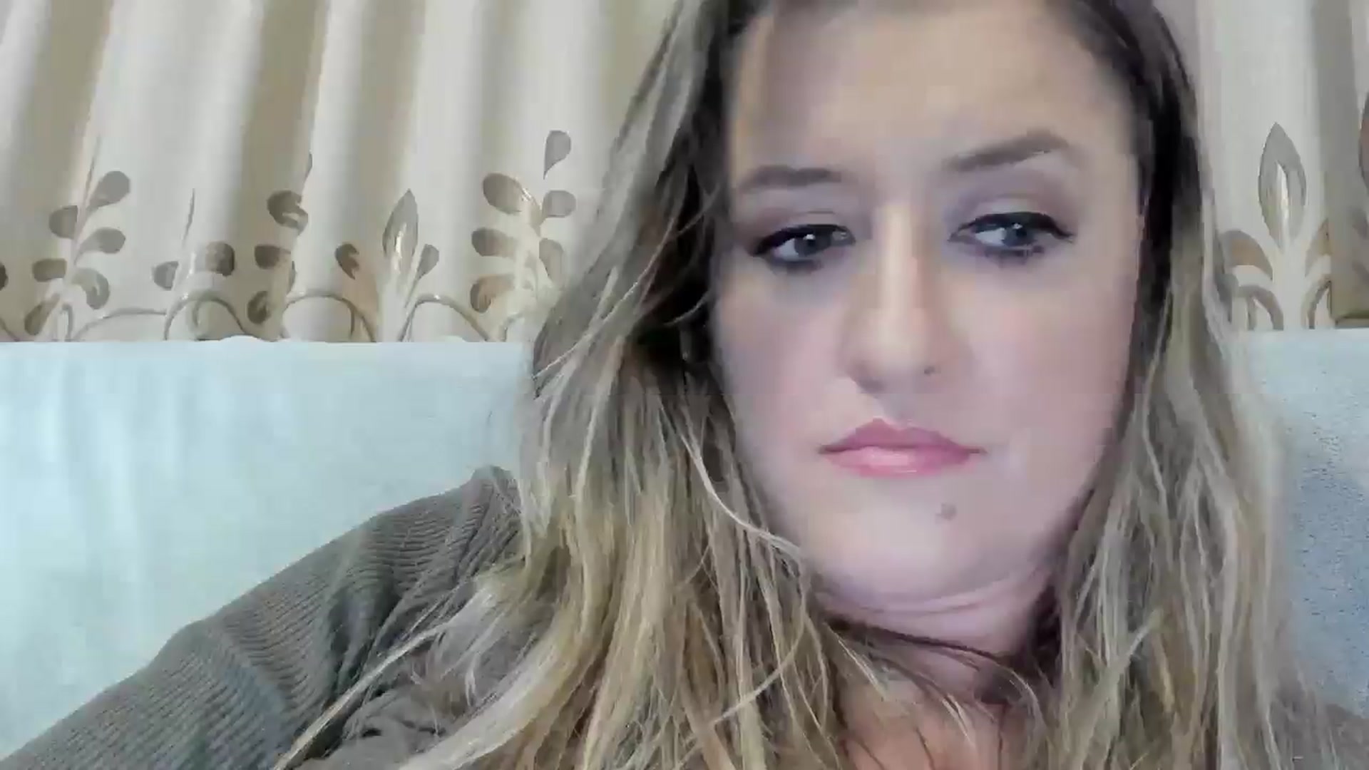 Gallery image thumbnail from BestDream's myfreecams stream on, 03/13/2026, 24:25 image 12 of 20