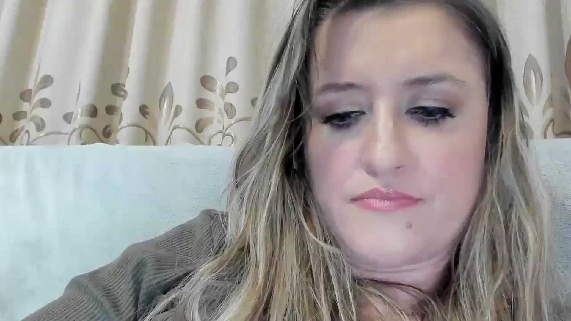 Gallery image thumbnail from BestDream's myfreecams stream on, 03/13/2026, 24:25 image 13 of 20