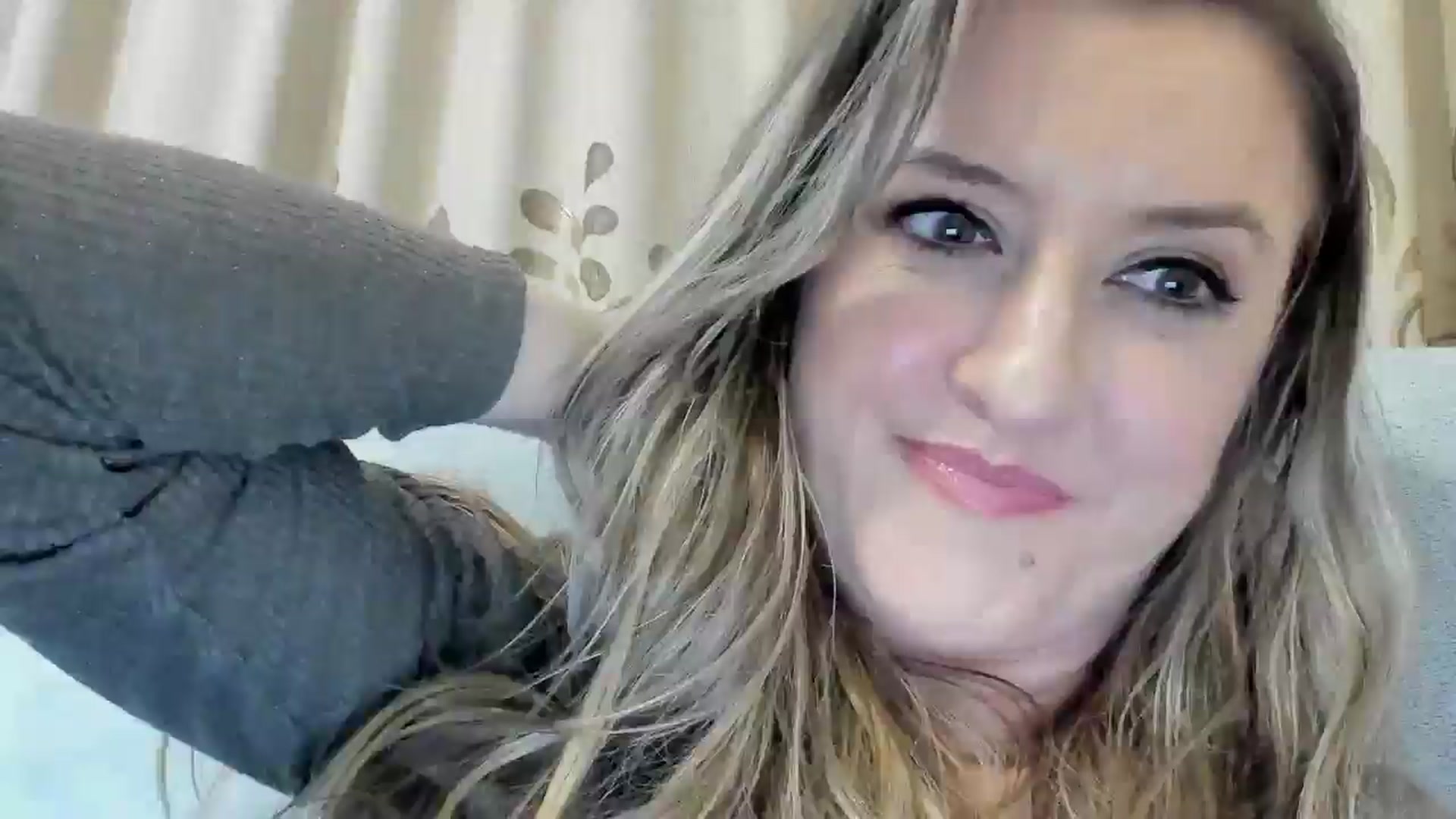 Gallery image thumbnail from BestDream's myfreecams stream on, 03/13/2026, 24:25 image 9 of 20