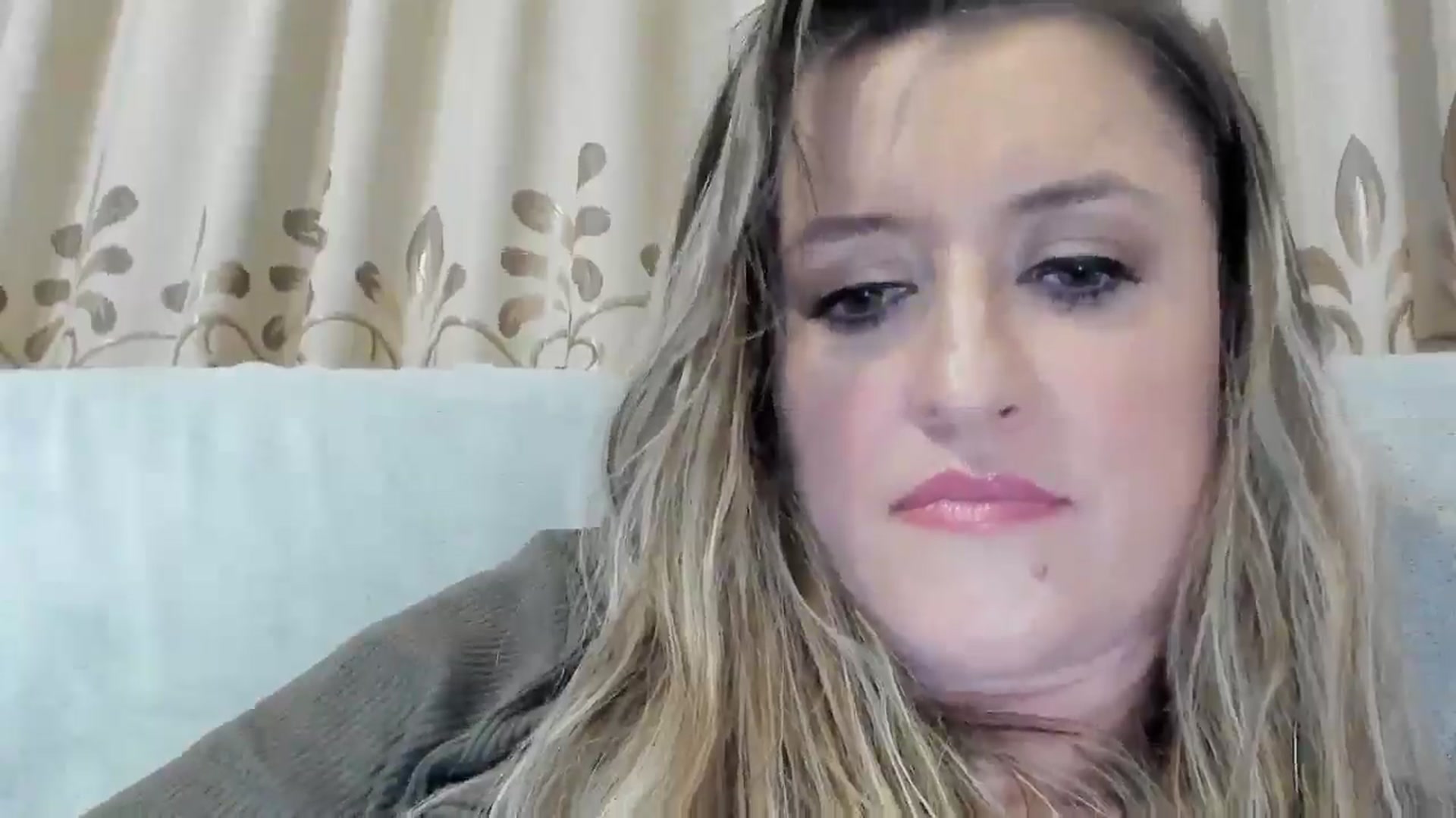 Gallery image thumbnail from BestDream's myfreecams stream on, 03/13/2026, 24:25 image 17 of 20
