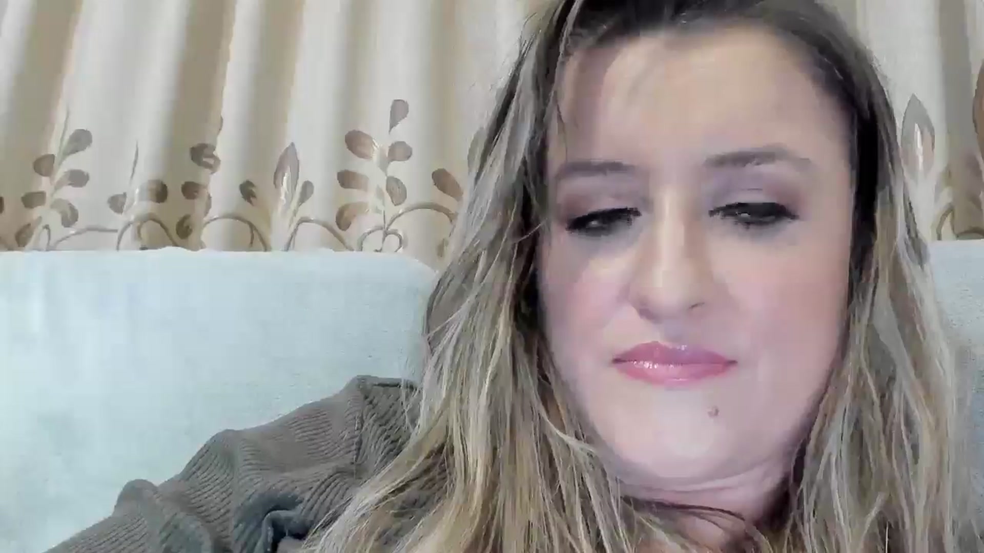 Gallery image thumbnail from BestDream's myfreecams stream on, 03/13/2026, 24:25 image 16 of 20