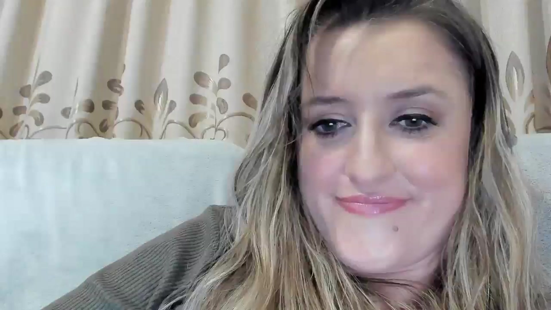 Gallery image thumbnail from BestDream's myfreecams stream on, 03/13/2026, 24:25 image 18 of 20