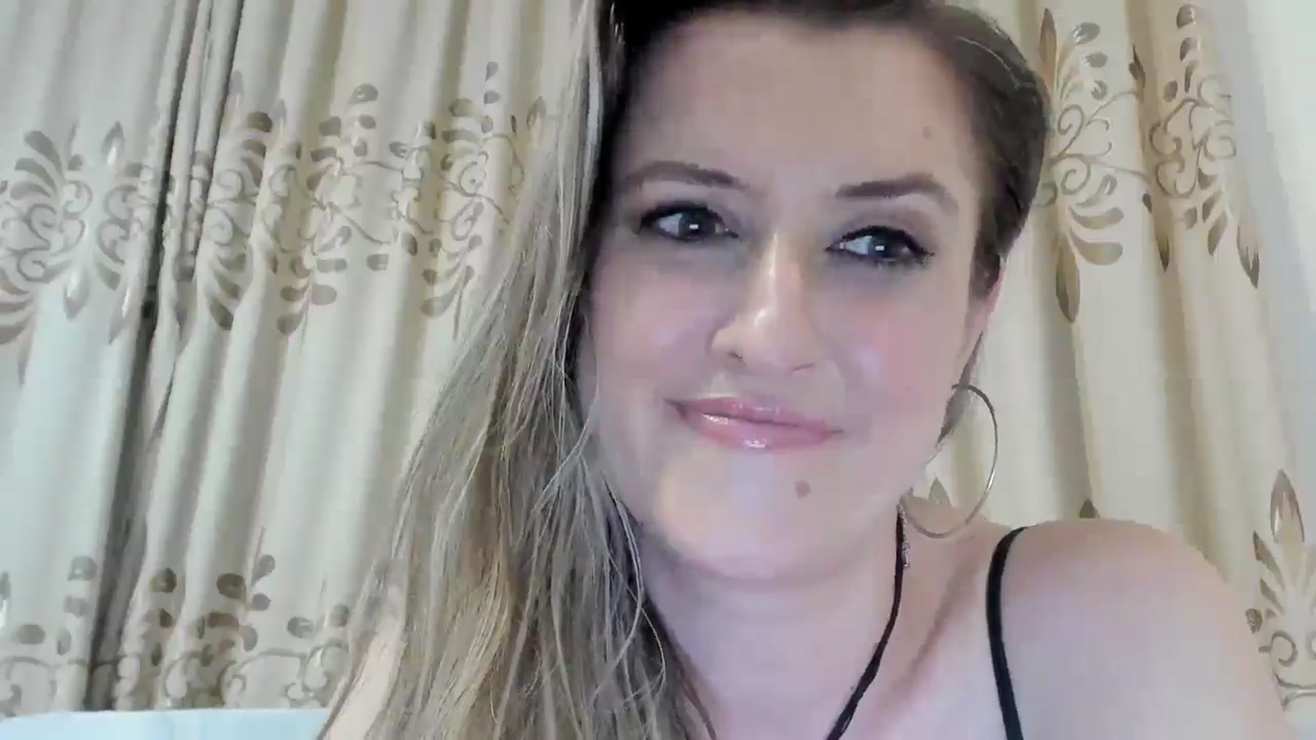 Gallery image thumbnail from BestDream's myfreecams stream on, 03/15/2026, 22:48 image 14 of 20