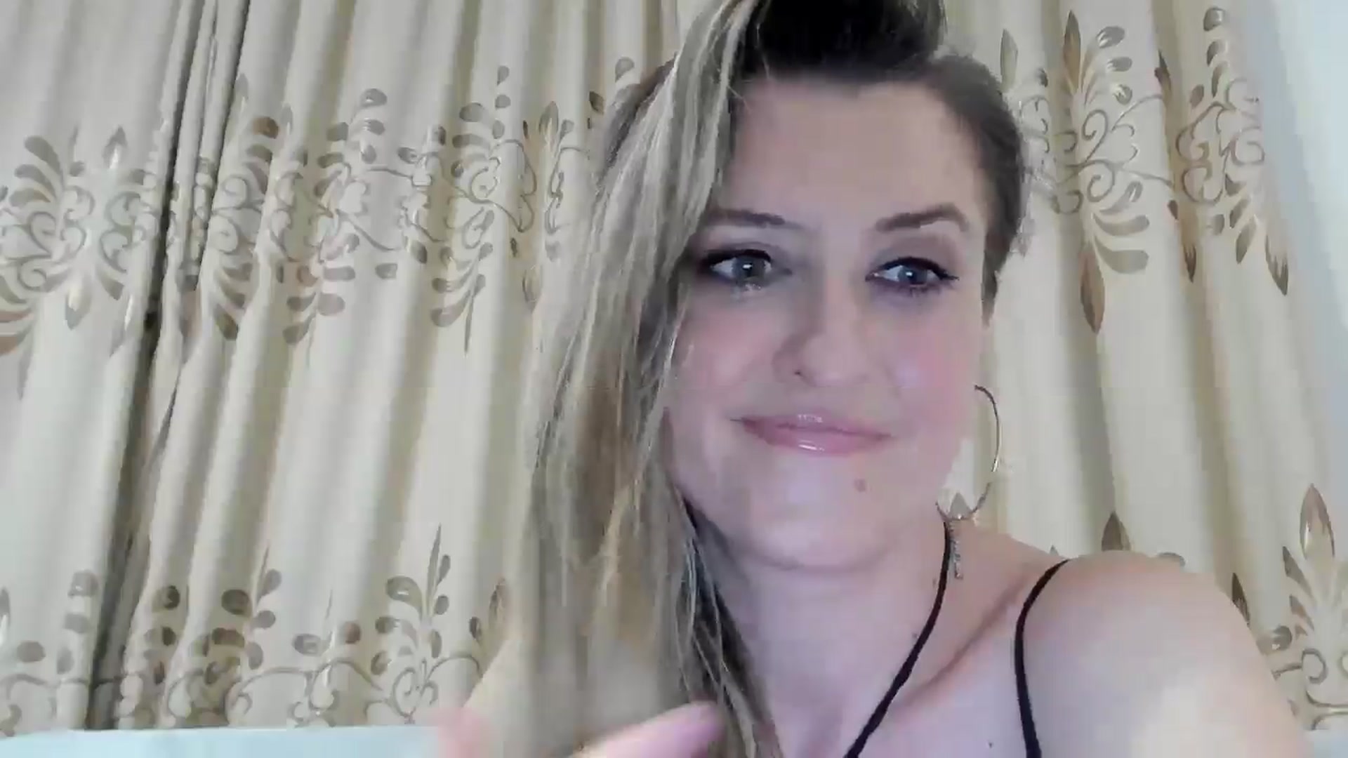 Gallery image thumbnail from BestDream's myfreecams stream on, 03/15/2026, 22:48 image 13 of 20