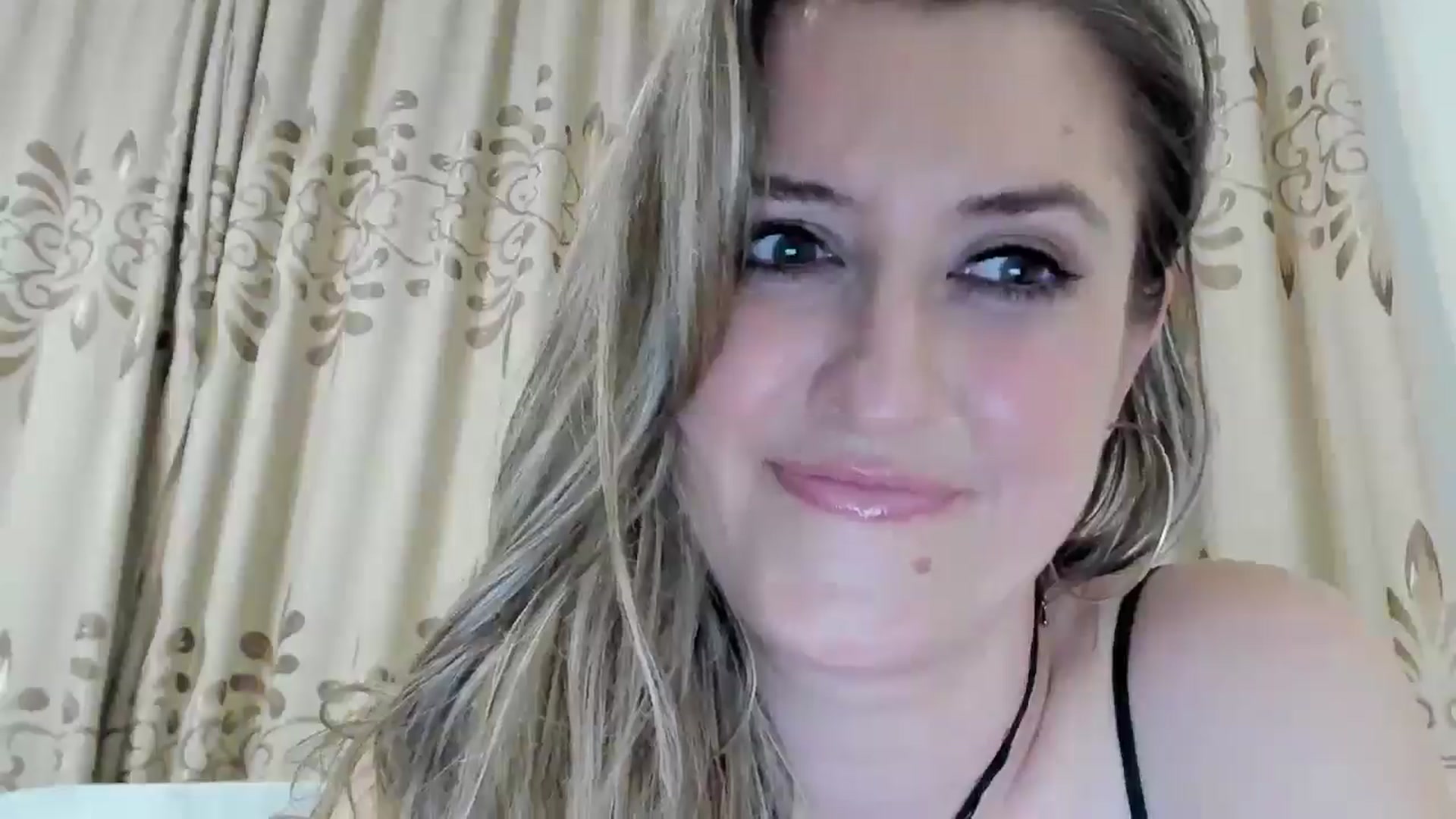 Gallery image thumbnail from BestDream's myfreecams stream on, 03/15/2026, 22:48 image 8 of 20