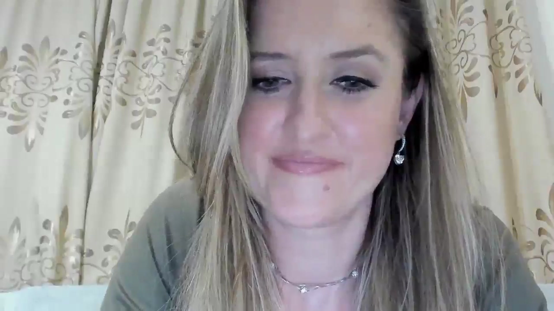 Gallery image thumbnail from BestDream's myfreecams stream on, 03/20/2026, 22:53 image 12 of 20