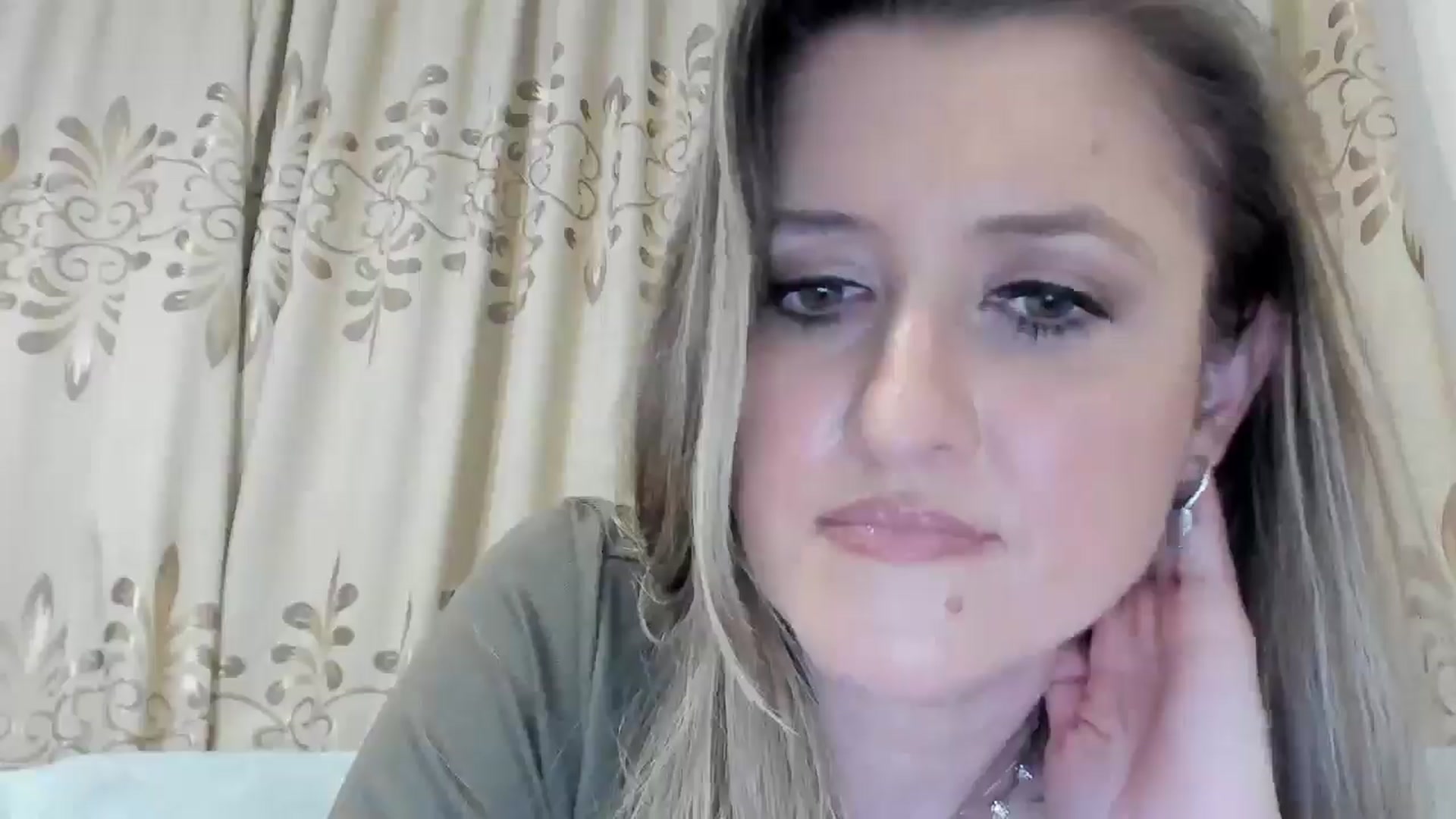 Gallery image thumbnail from BestDream's myfreecams stream on, 03/20/2026, 22:53 image 15 of 20
