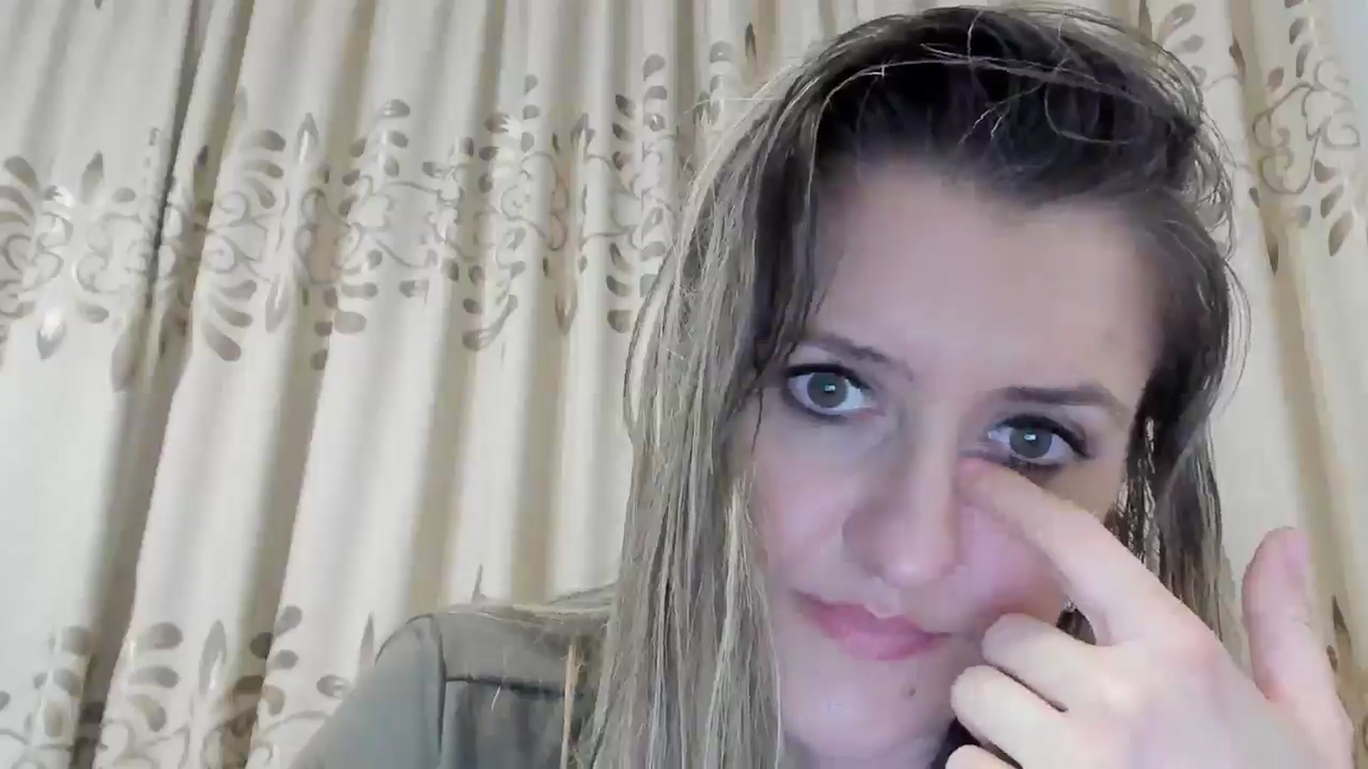 Gallery image thumbnail from BestDream's myfreecams stream on, 03/22/2026, 23:42 image 17 of 20