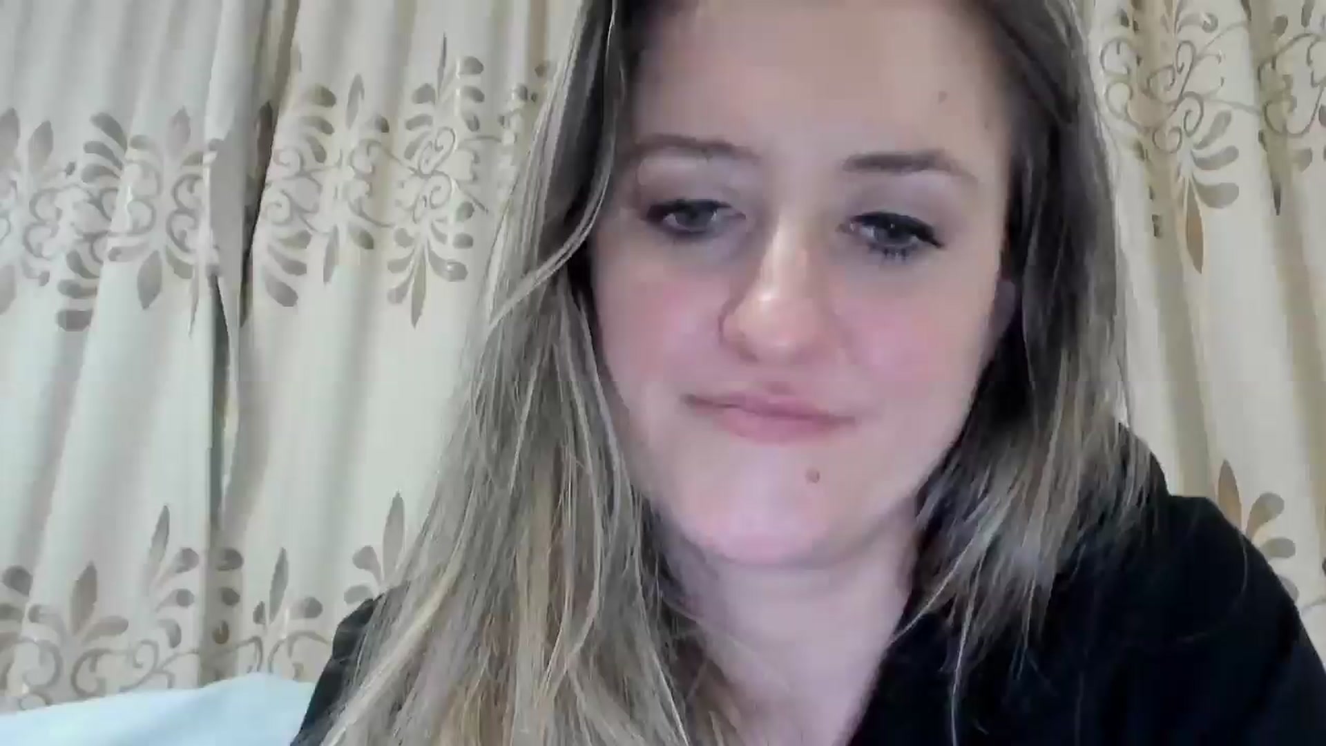 Gallery image thumbnail from BestDream's myfreecams stream on, 03/24/2026, 23:27 image 10 of 20