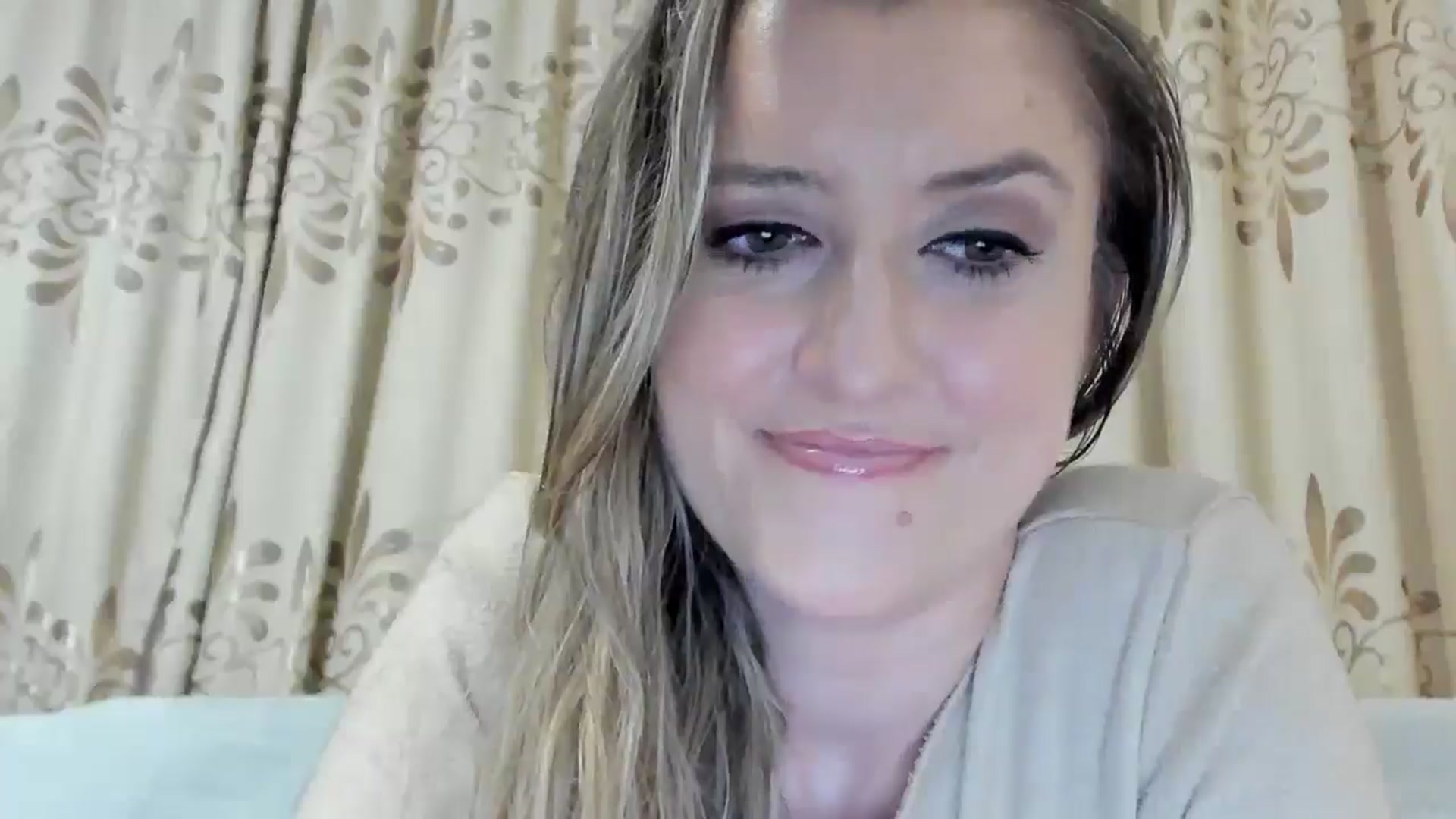 Gallery image thumbnail from BestDream's myfreecams stream on, 03/29/2026, 24:07 image 4 of 20