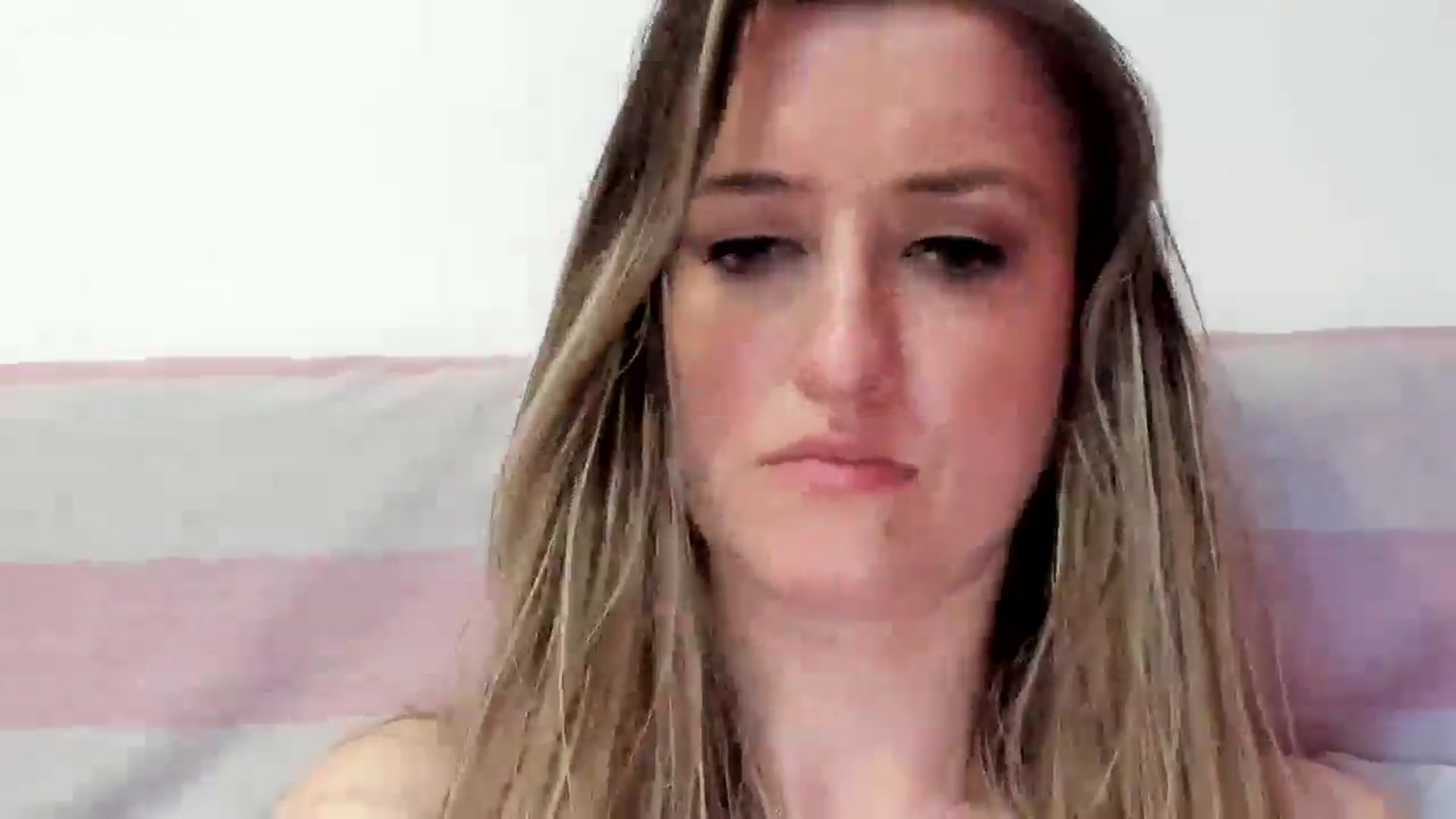 Gallery image thumbnail from BestDream's myfreecams stream on, 03/31/2026, 02:47 image 16 of 20